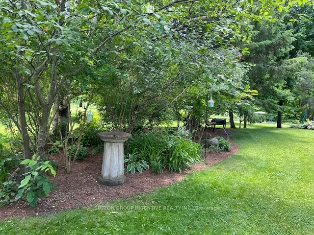 Photo 32 of 80 Mary Street, Clearview, Creemore — HOMEH
