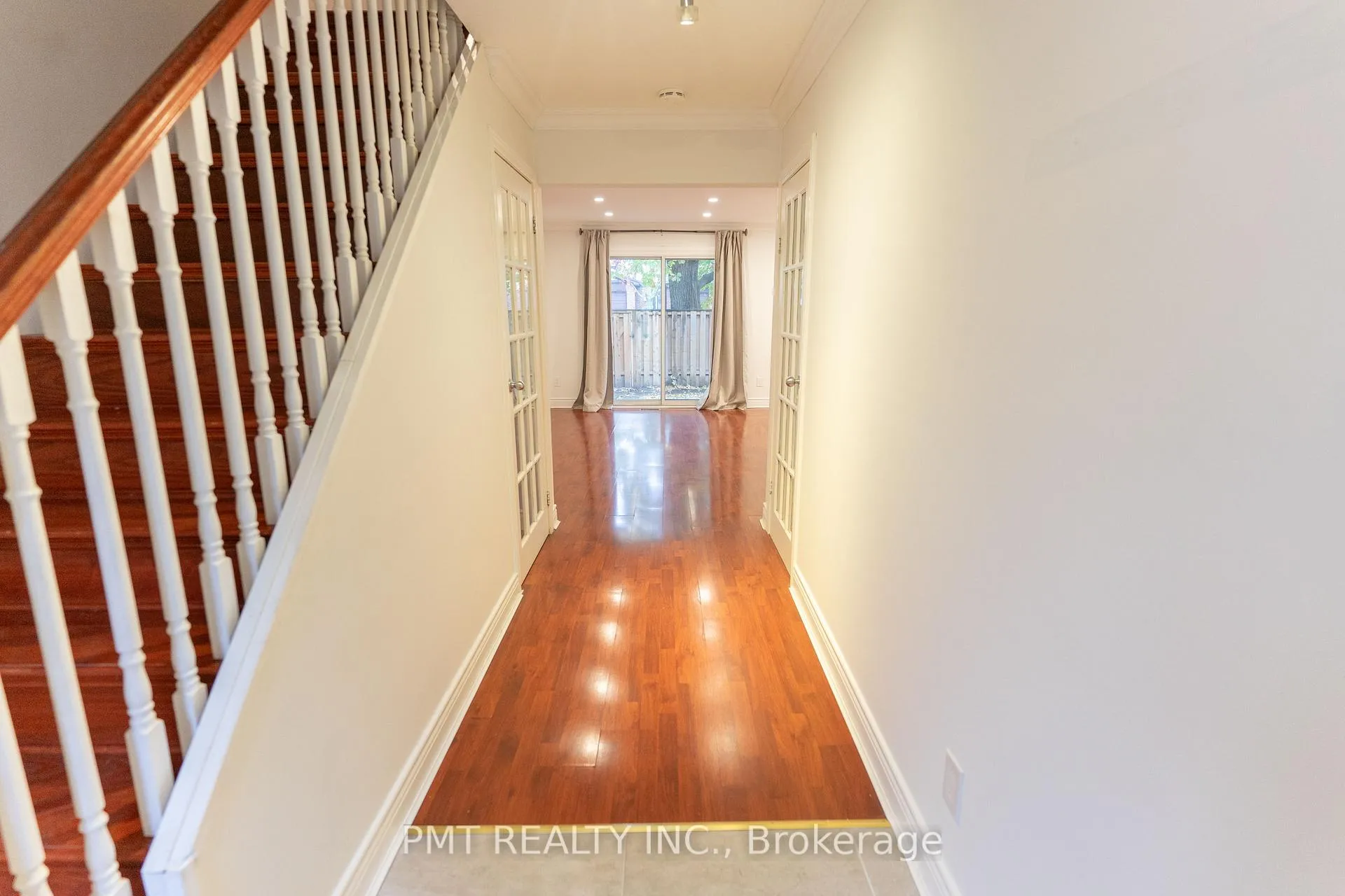 Photo 3 of 10 Corkory Way, Markham, Aileen-Willowbrook — HOMEH