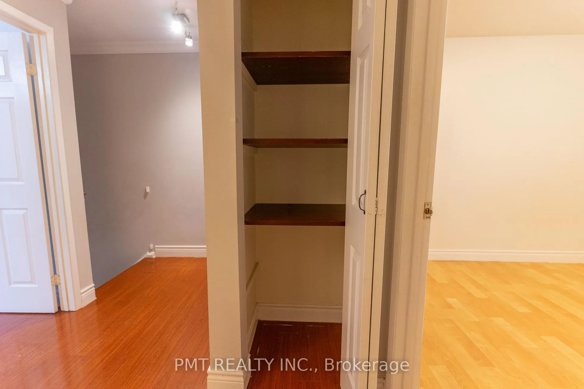 Photo 16 of 10 Corkory Way, Markham, Aileen-Willowbrook — HOMEH