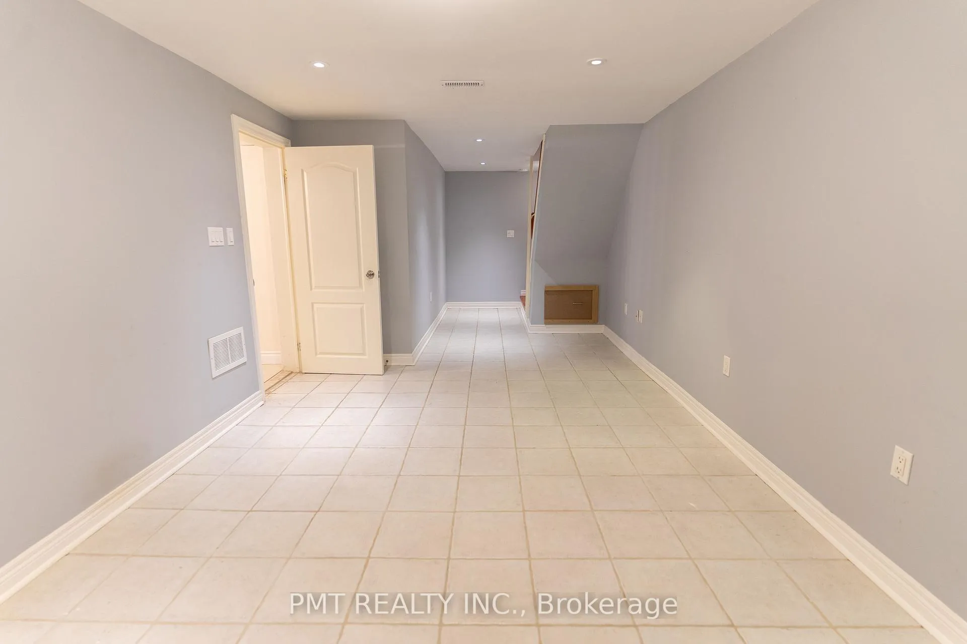 Photo 18 of 10 Corkory Way, Markham, Aileen-Willowbrook — HOMEH