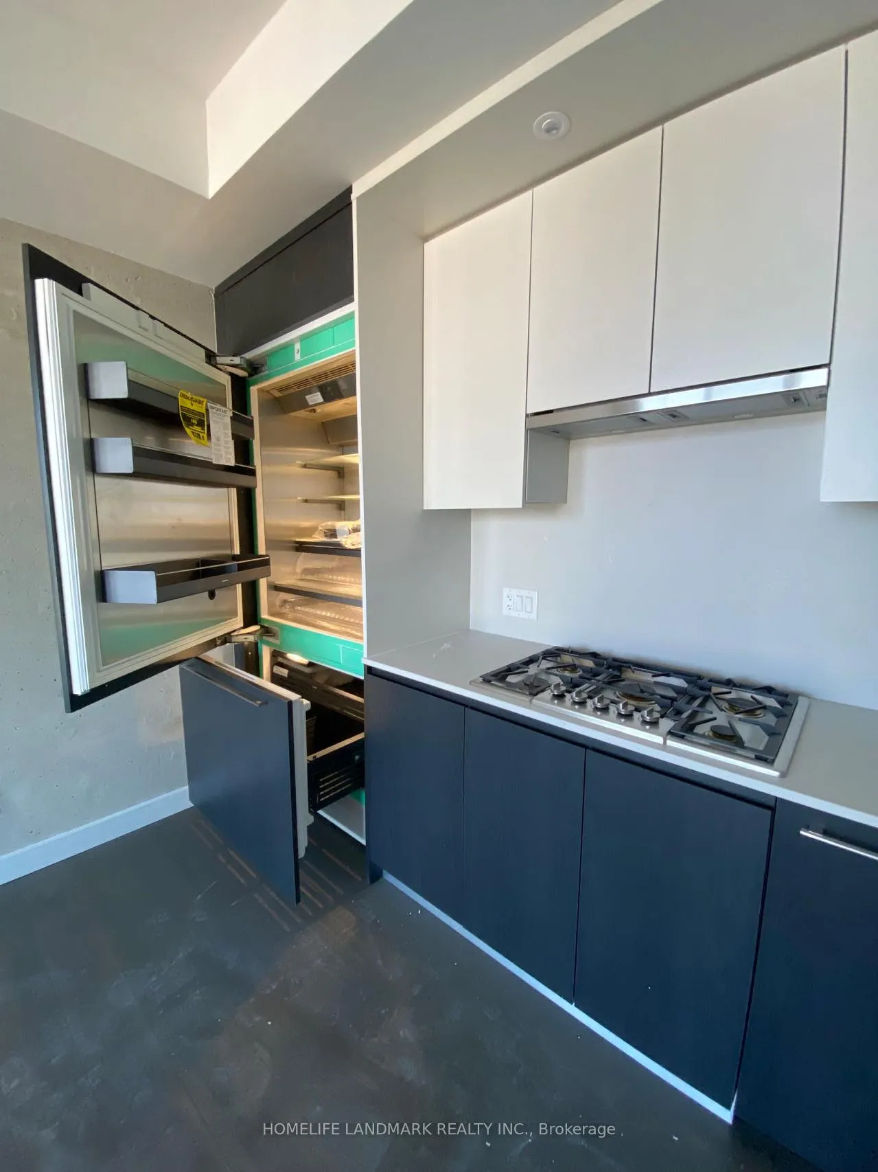 Photo 3 of Unit 2401, 81 Wellesley St .E Street, Toronto, Church-Yonge Corridor — HOMEH