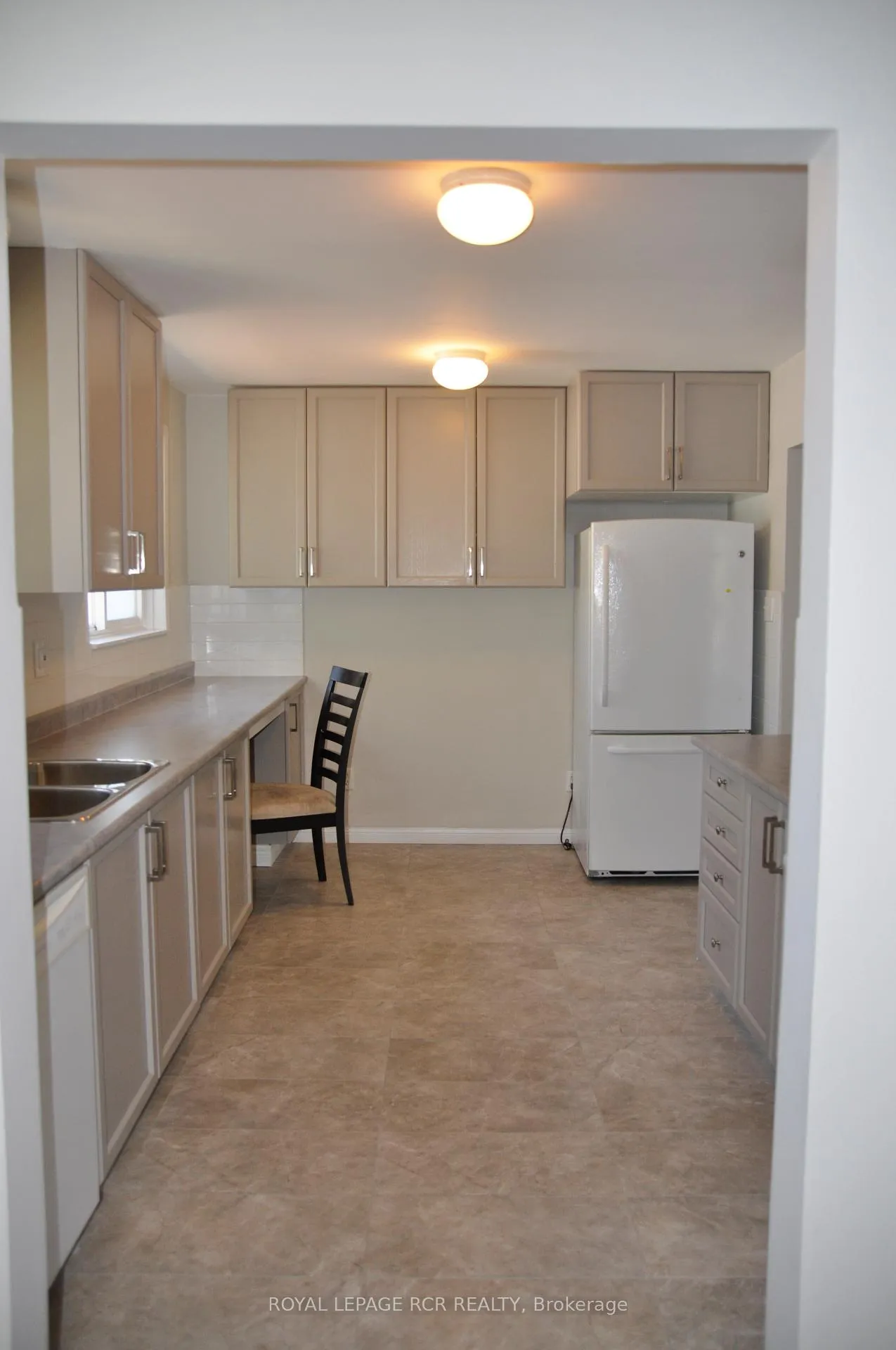 Photo 5 of 278 Whitehead Crescent, Caledon, Bolton North — HOMEH