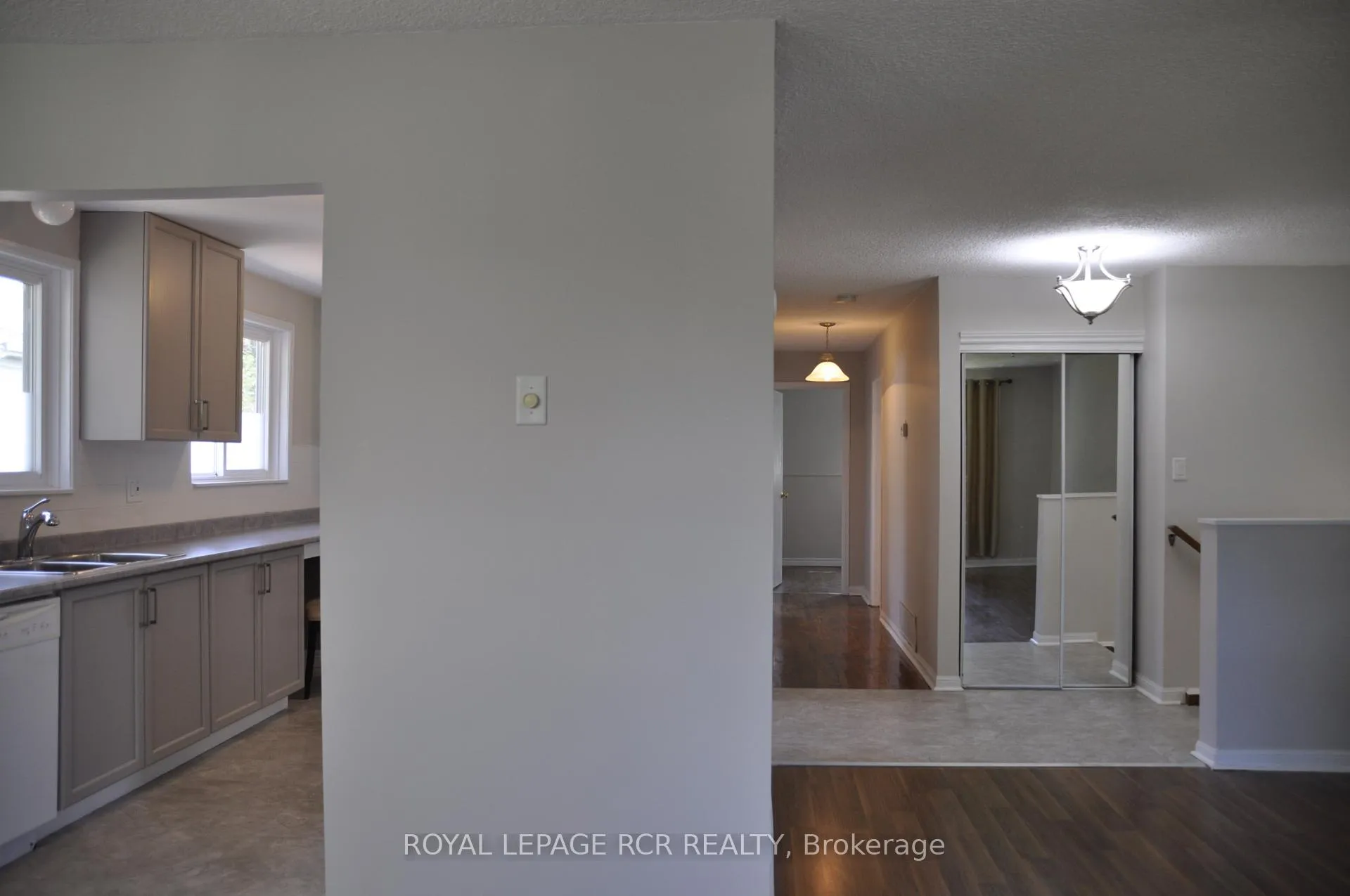Photo 9 of 278 Whitehead Crescent, Caledon, Bolton North — HOMEH
