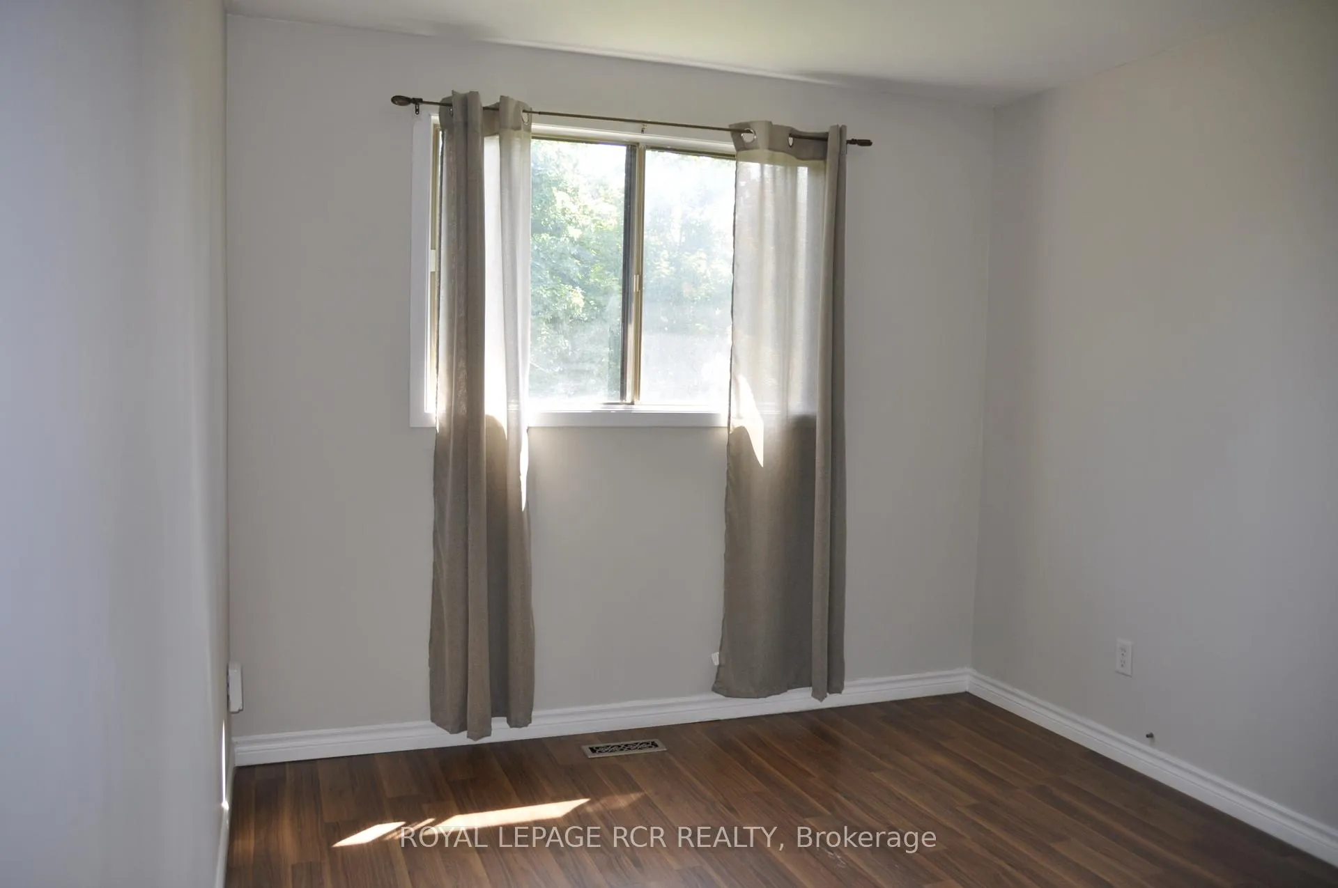 Photo 15 of 278 Whitehead Crescent, Caledon, Bolton North — HOMEH