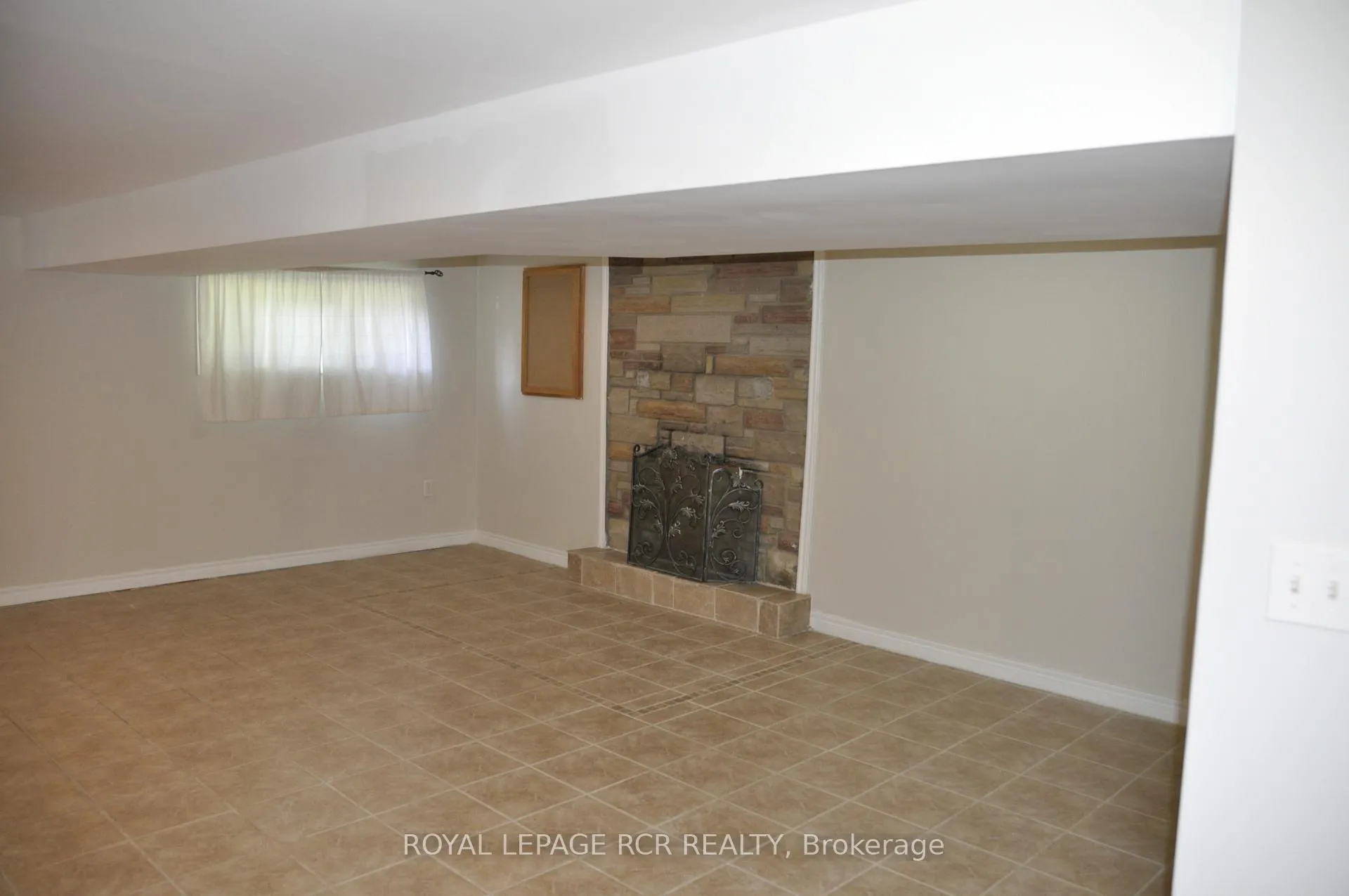 Photo 19 of 278 Whitehead Crescent, Caledon, Bolton North — HOMEH