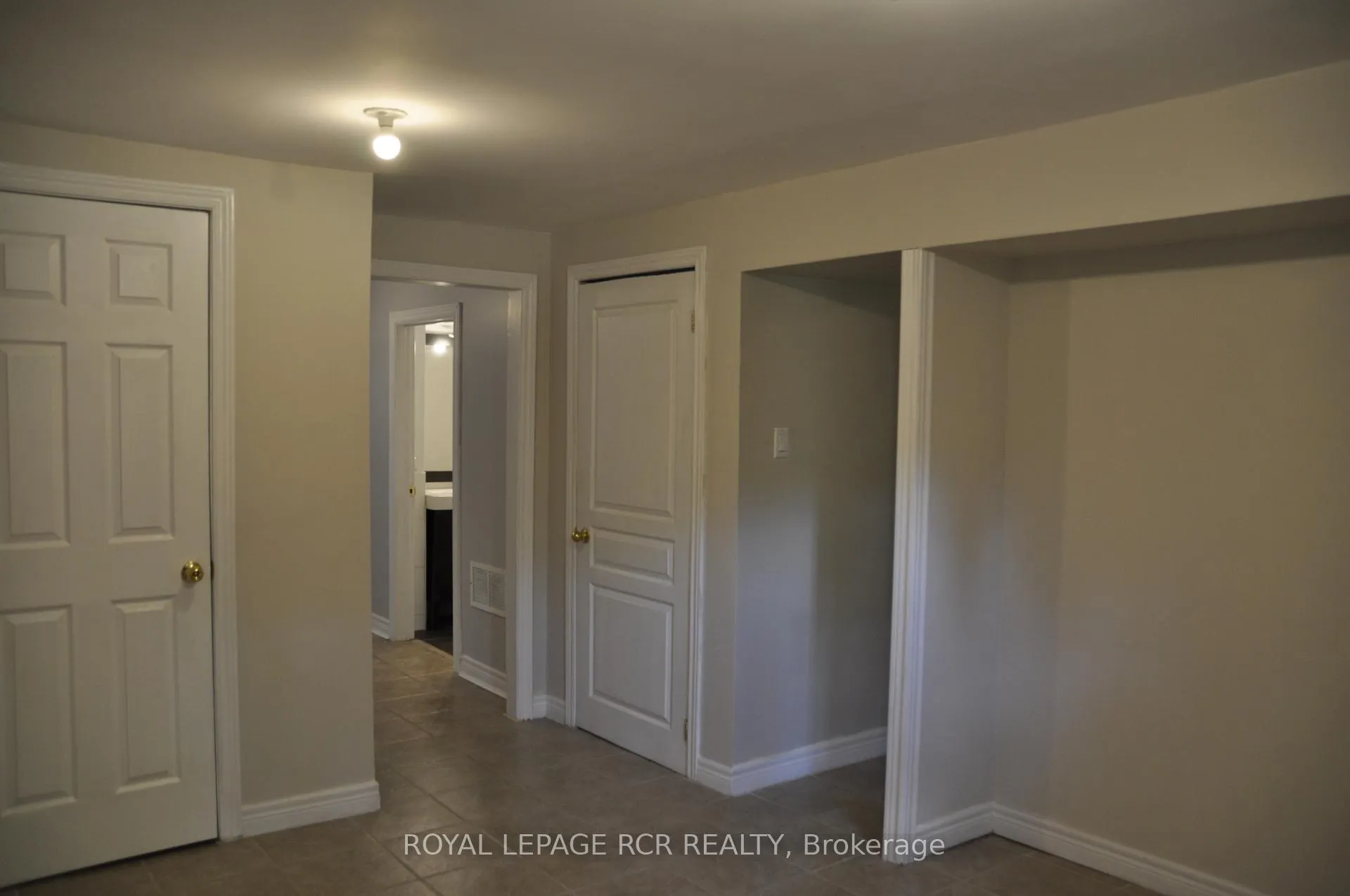 Photo 24 of 278 Whitehead Crescent, Caledon, Bolton North — HOMEH