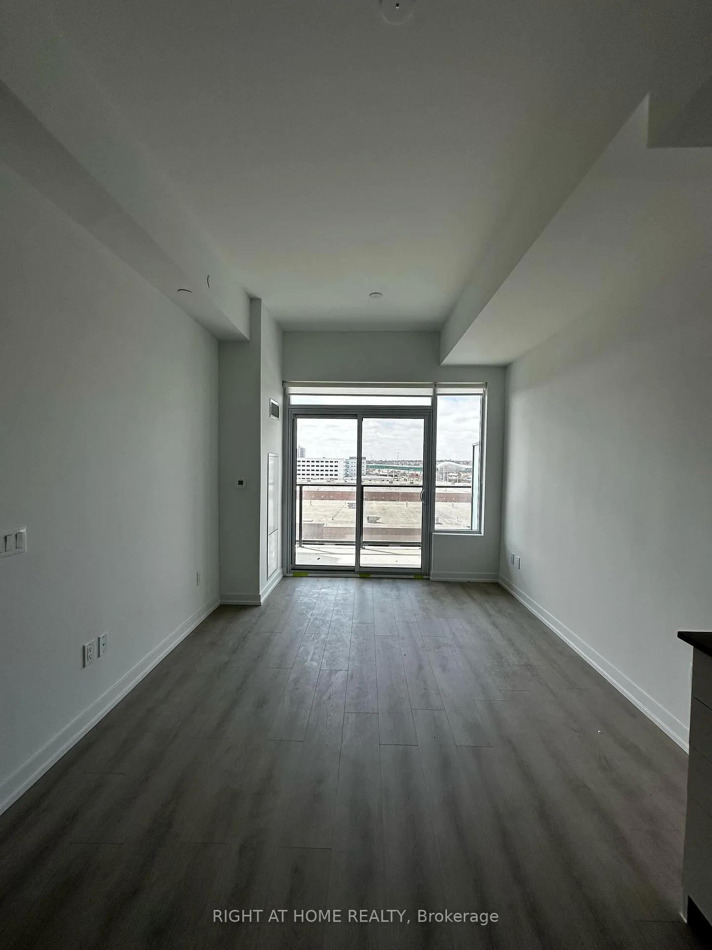 Photo 11 of Unit 613, 1435 celebration Drive, Pickering, Bay Ridges — HOMEH