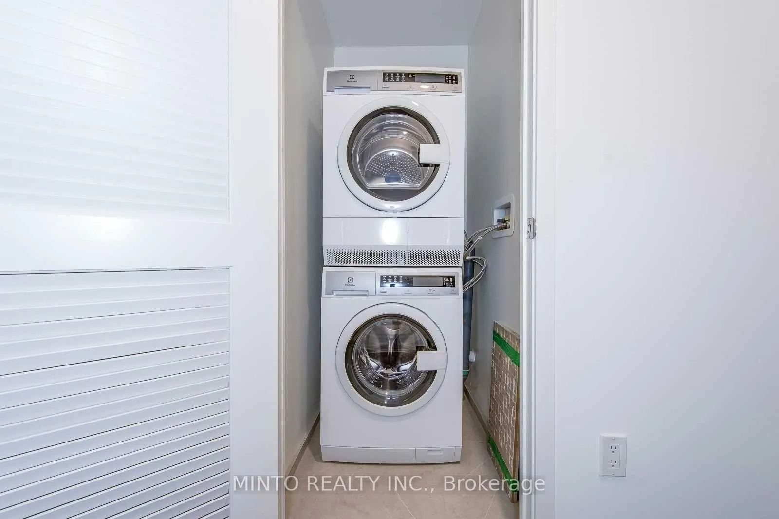 Photo 13 of Unit 907, 12 Bonnycastle Street, Toronto, Waterfront Communities — HOMEH