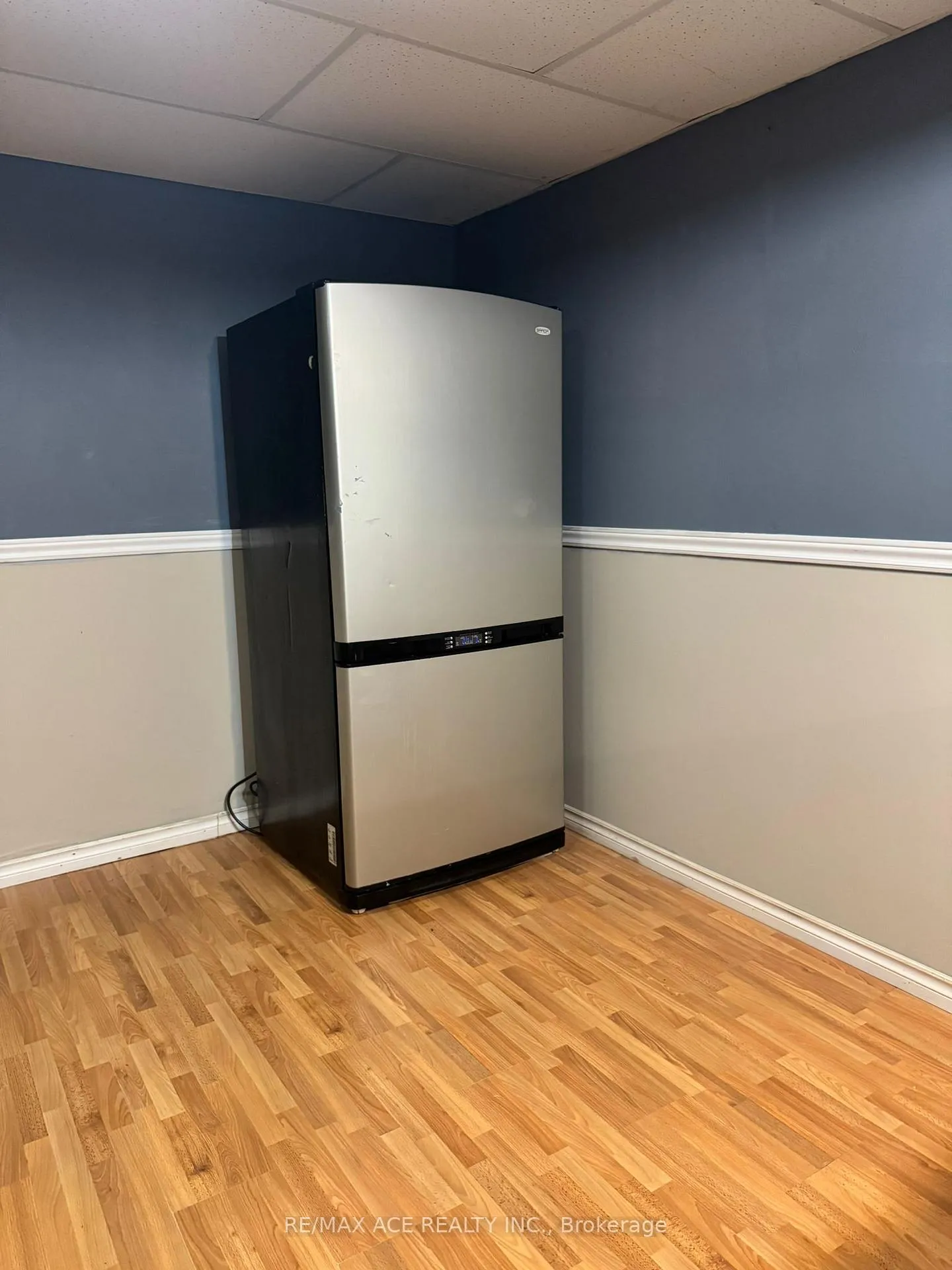 Photo 4 of Unit BSMT, 354 Trailridge Crescent, Oshawa, Pinecrest — HOMEH
