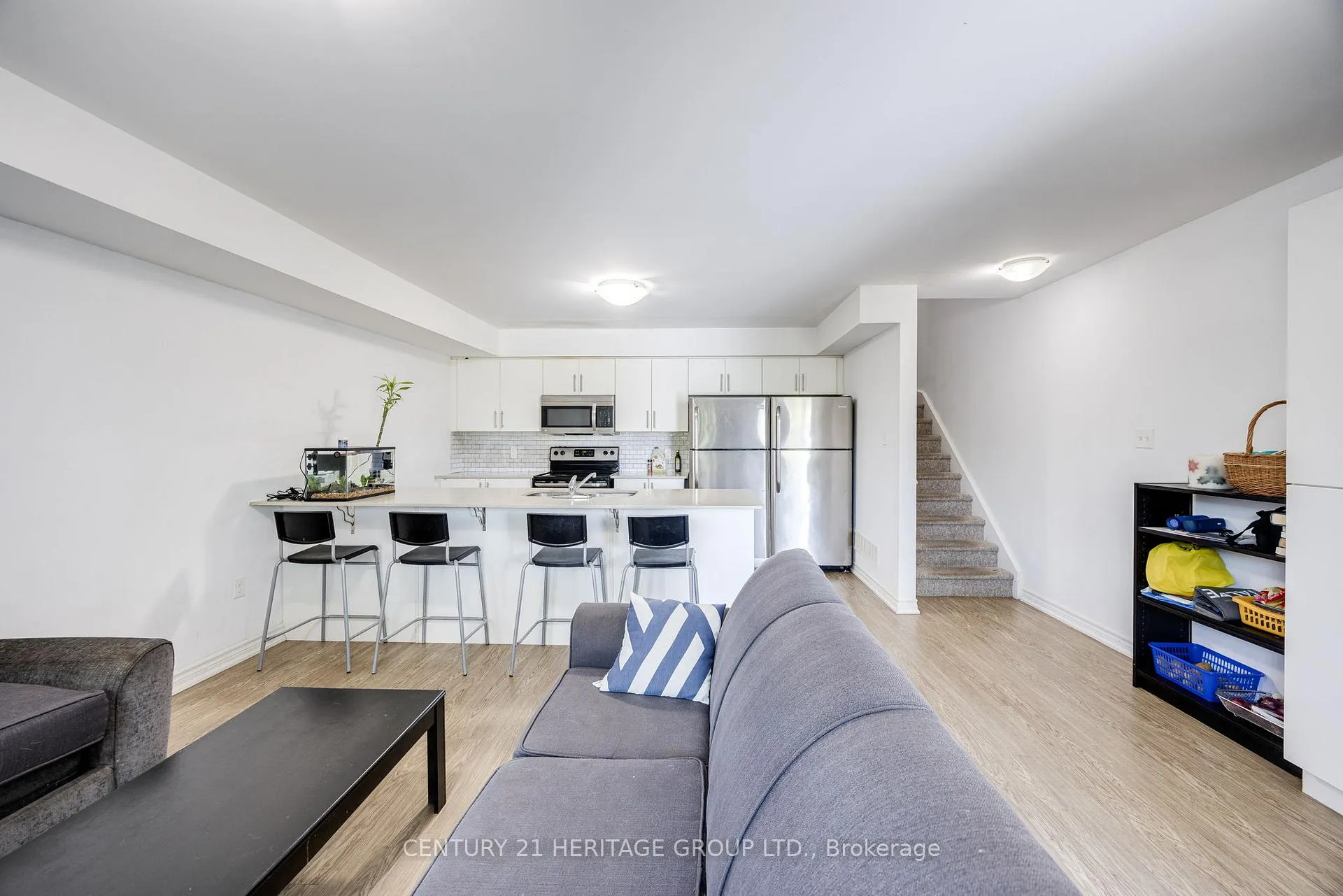 Photo 4 of Unit 5, 244 Penetanguishene Road, Barrie, Georgian Drive — HOMEH