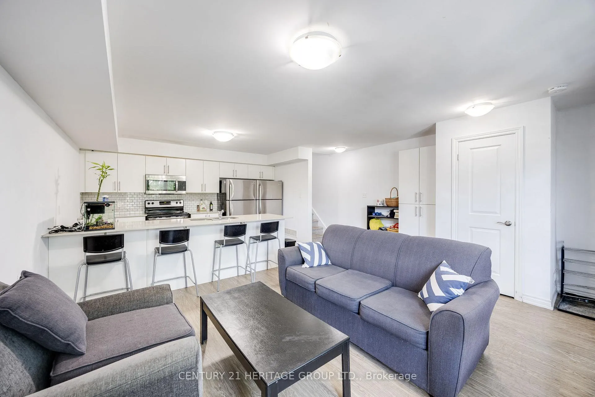 Photo 5 of Unit 5, 244 Penetanguishene Road, Barrie, Georgian Drive — HOMEH