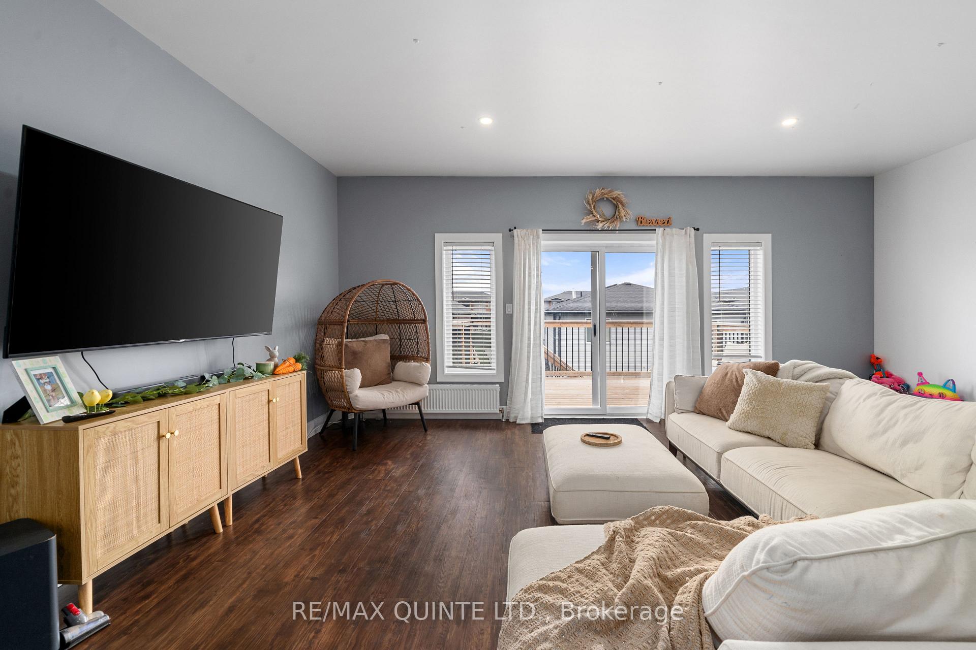 Photo 14 of Unit A & B, 10 Lehtinen Crescent, Belleville, Belleville Ward — HOMEH