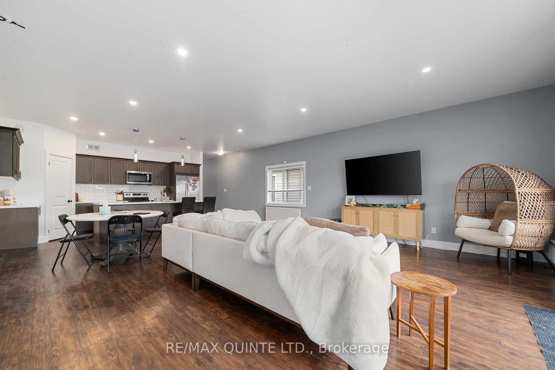 Photo 17 of Unit A & B, 10 Lehtinen Crescent, Belleville, Belleville Ward — HOMEH