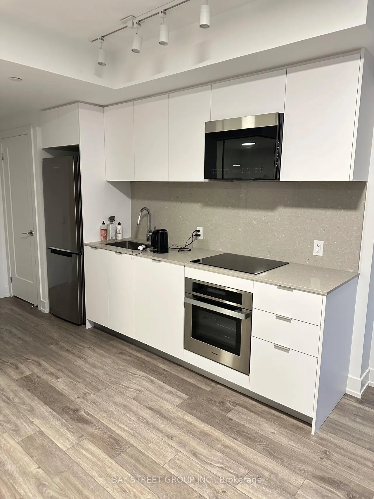 Photo 7 of Unit 712, 9 Clegg Road, Markham, Unionville — HOMEH