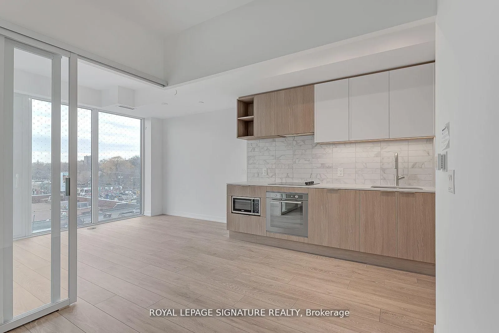 Photo 1 of Unit 515, 2020 Bathurst Street, Toronto, Humewood-Cedarvale — HOMEH
