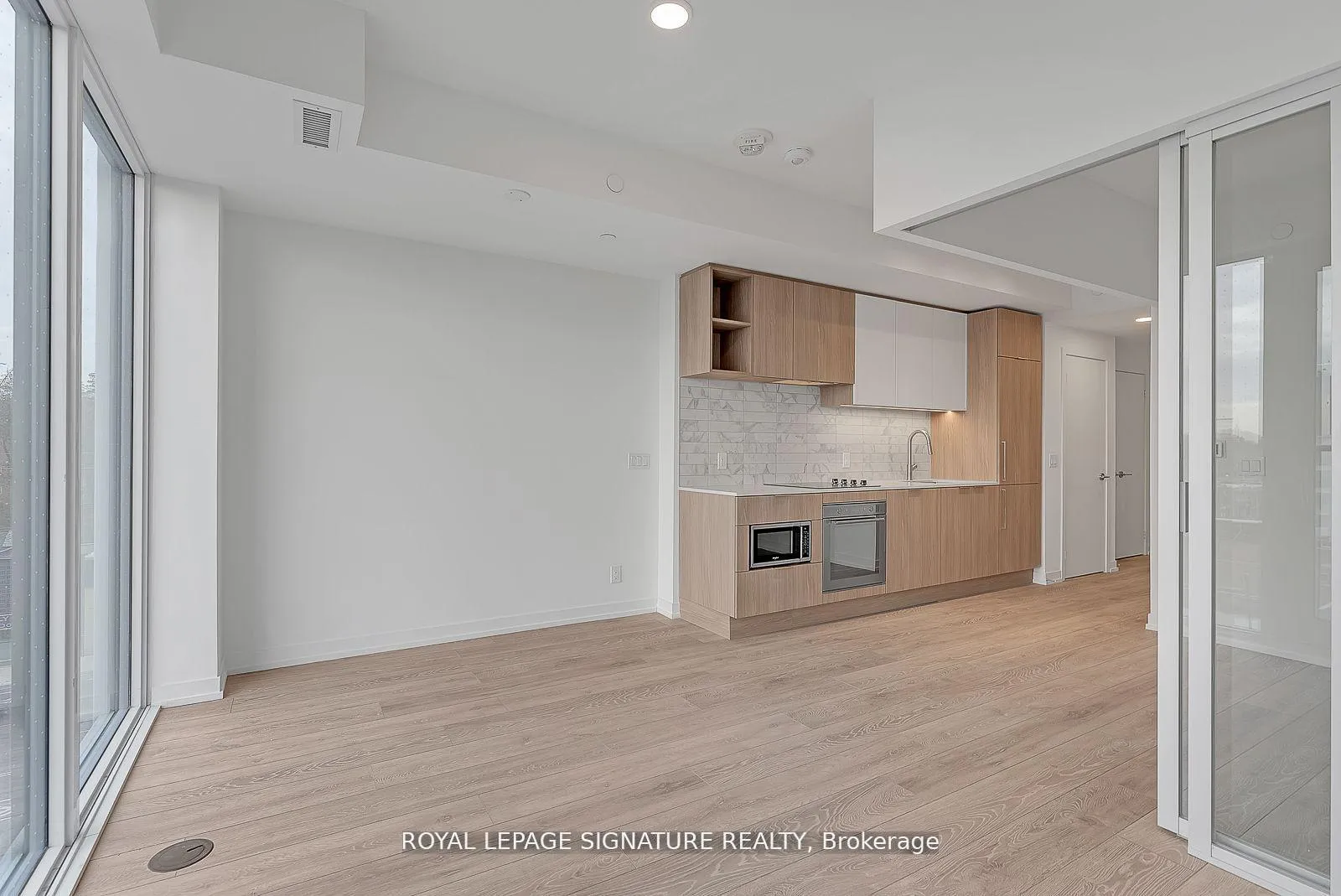Photo 2 of Unit 515, 2020 Bathurst Street, Toronto, Humewood-Cedarvale — HOMEH