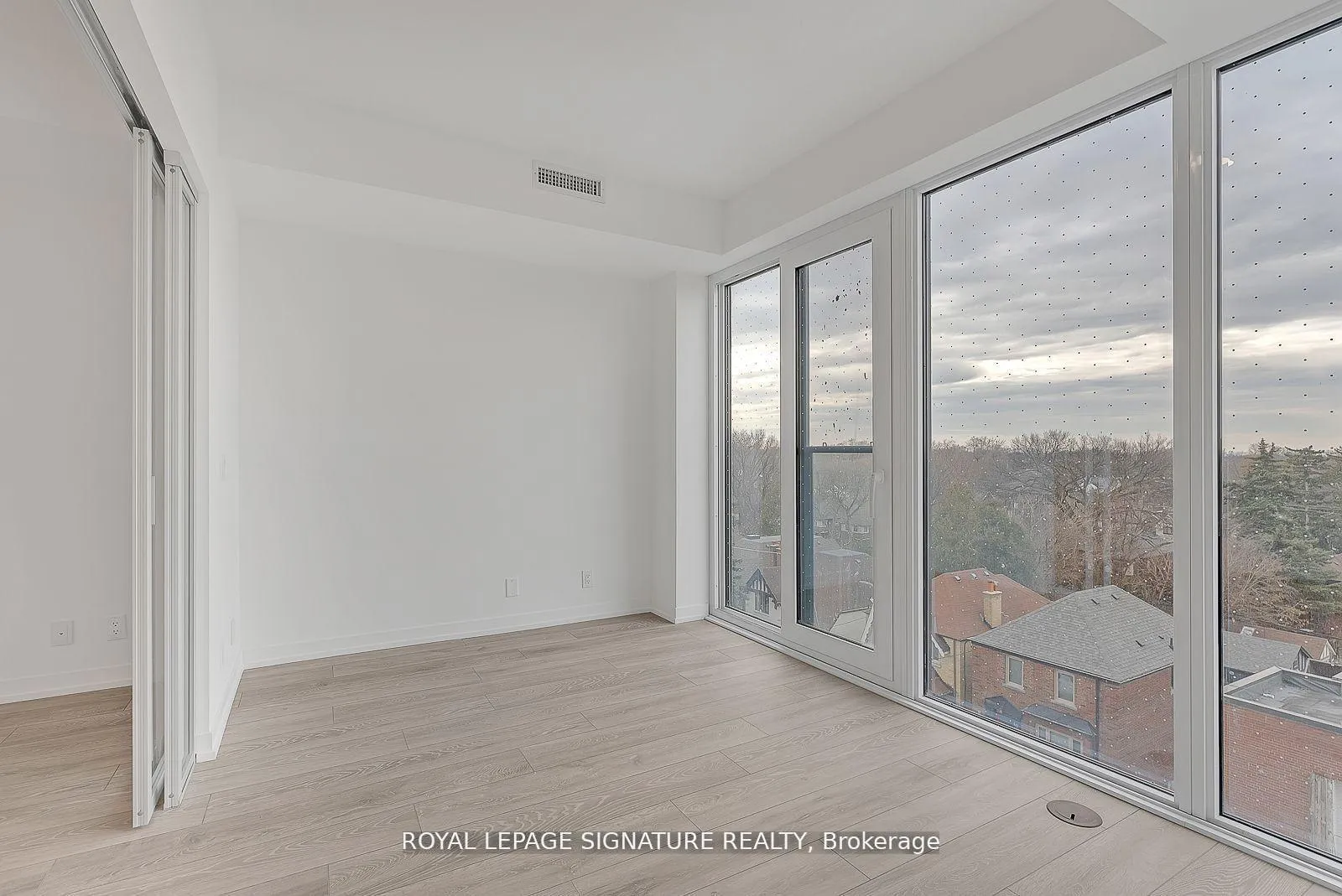 Photo 11 of Unit 515, 2020 Bathurst Street, Toronto, Humewood-Cedarvale — HOMEH