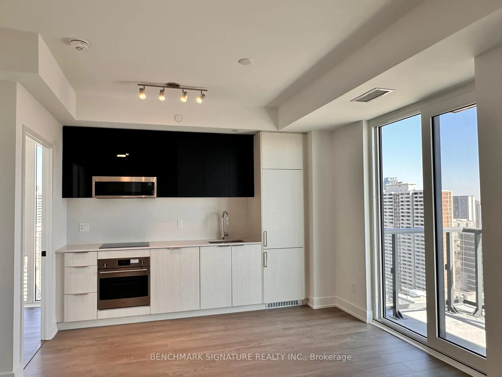 Front of Unit 2711, 308 Jarvis Street