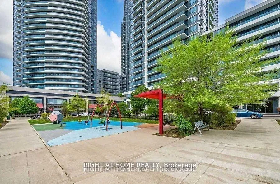 Photo 14 of Unit 510, 7167 Yonge Street, Markham, Thornhill — HOMEH