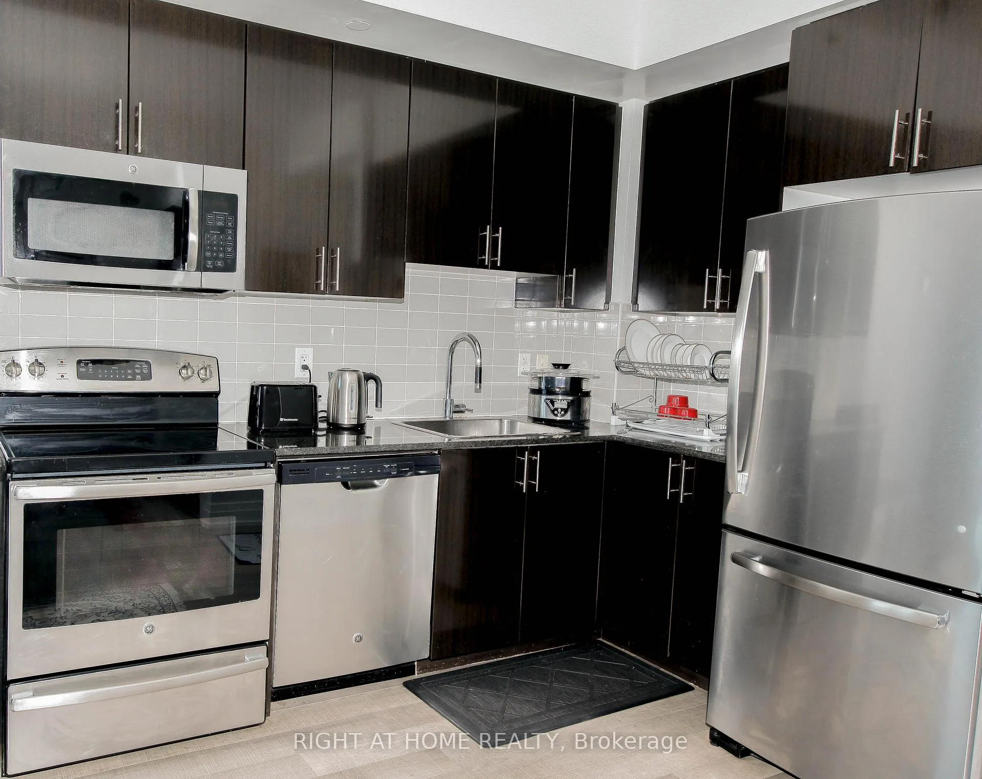 Photo 19 of Unit 510, 7167 Yonge Street, Markham, Thornhill — HOMEH