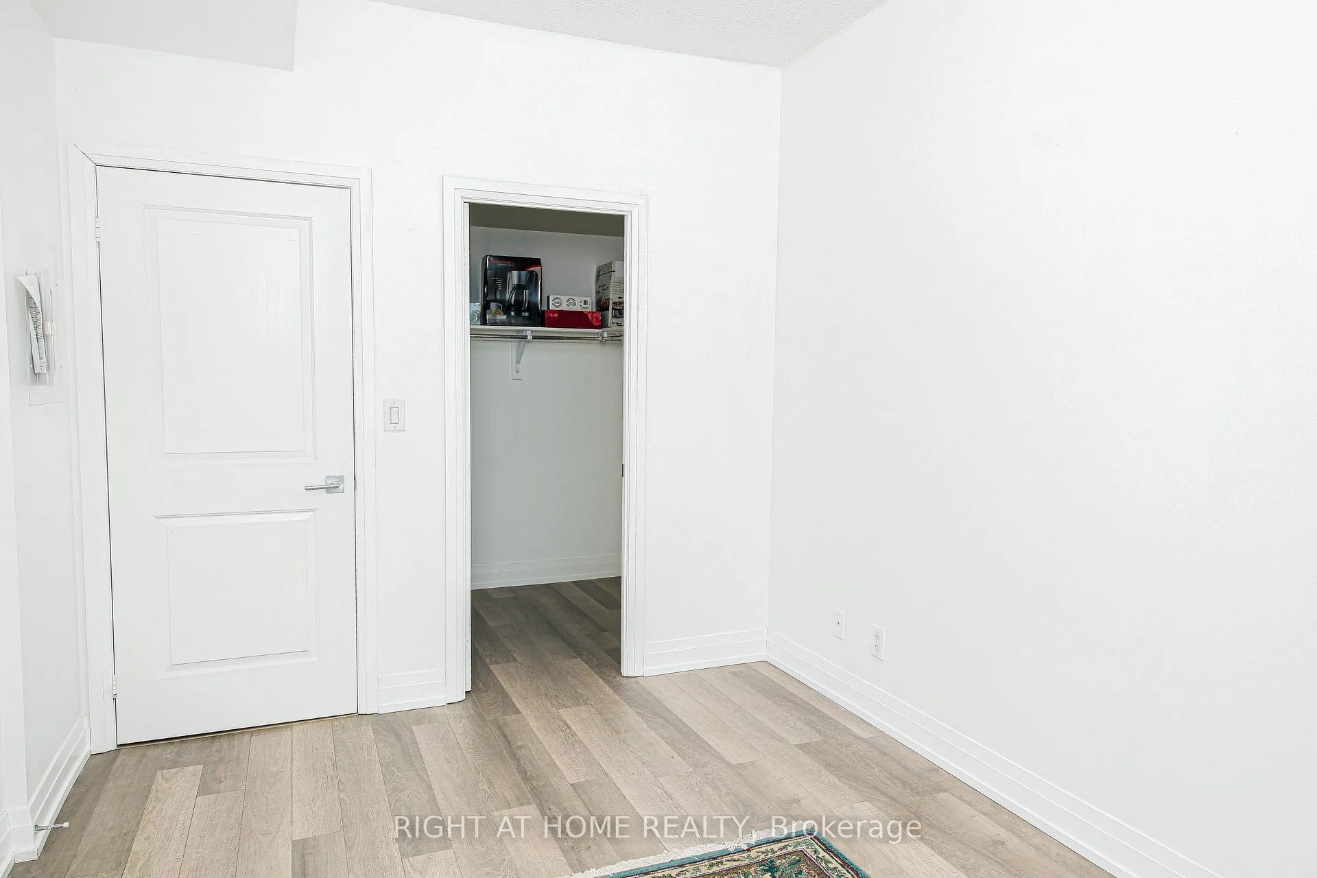 Photo 25 of Unit 510, 7167 Yonge Street, Markham, Thornhill — HOMEH