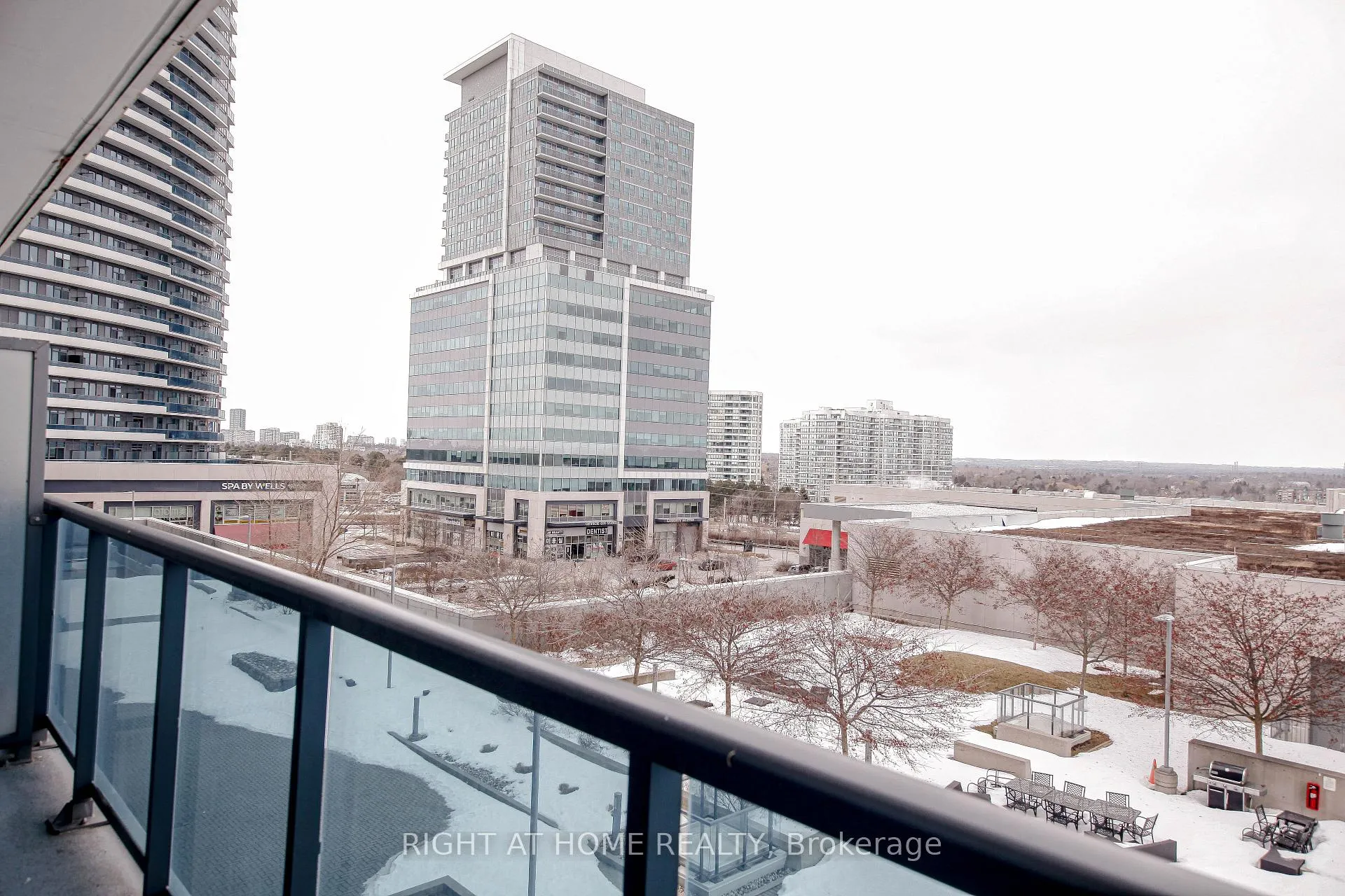 Photo 30 of Unit 510, 7167 Yonge Street, Markham, Thornhill — HOMEH