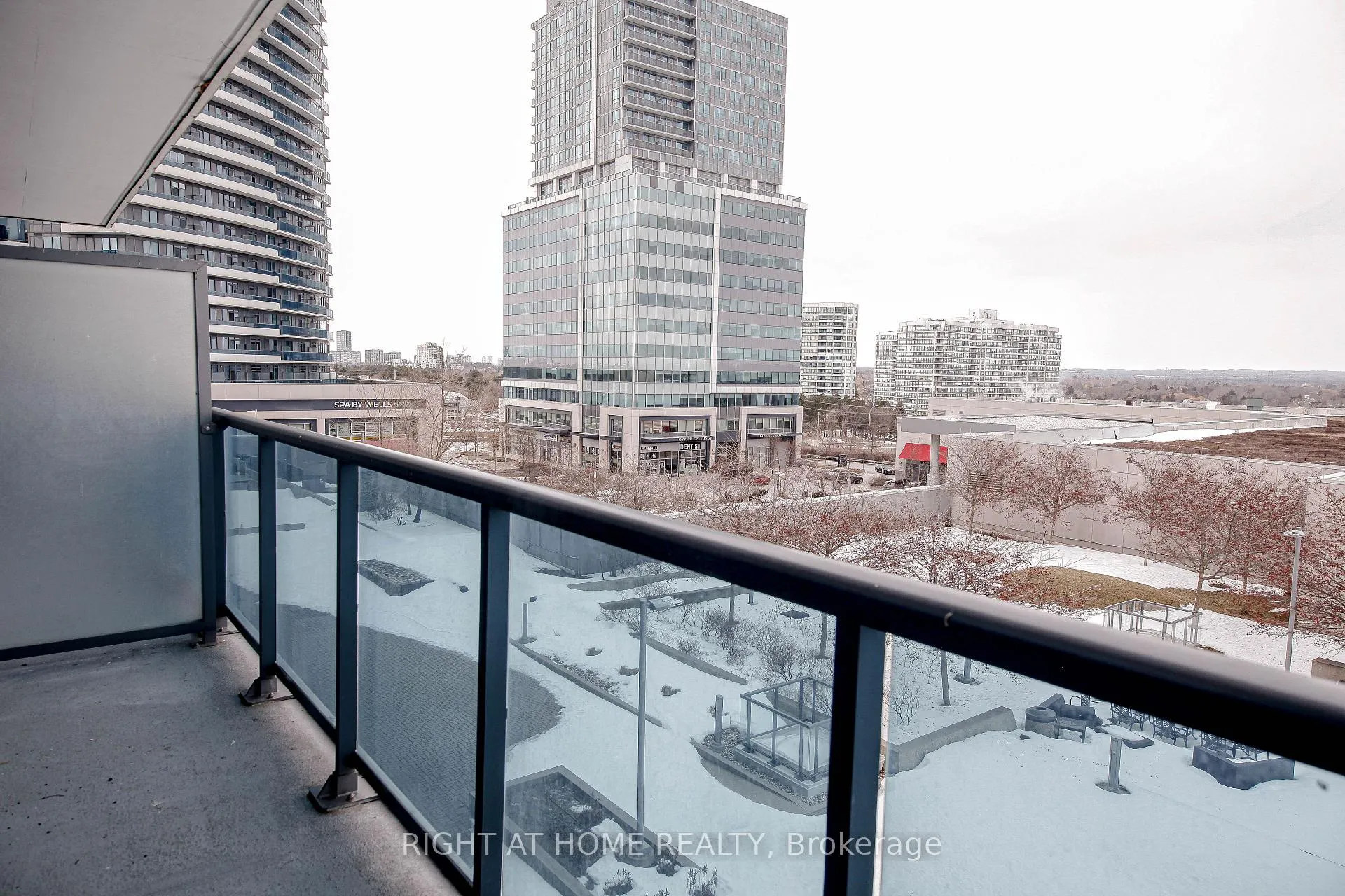 Photo 31 of Unit 510, 7167 Yonge Street, Markham, Thornhill — HOMEH
