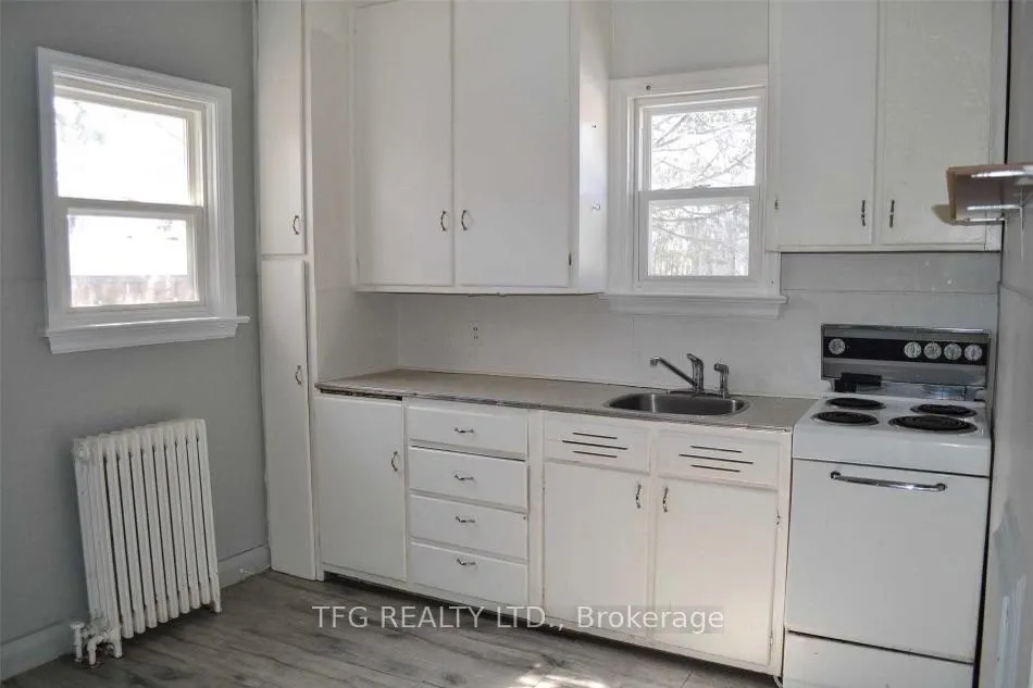 Photo 2 of Unit 3, 324 Kingsdale Avenue, Oshawa, O'Neill — HOMEH