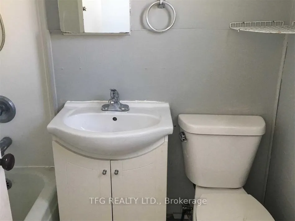 Photo 8 of Unit 3, 324 Kingsdale Avenue, Oshawa, O'Neill — HOMEH
