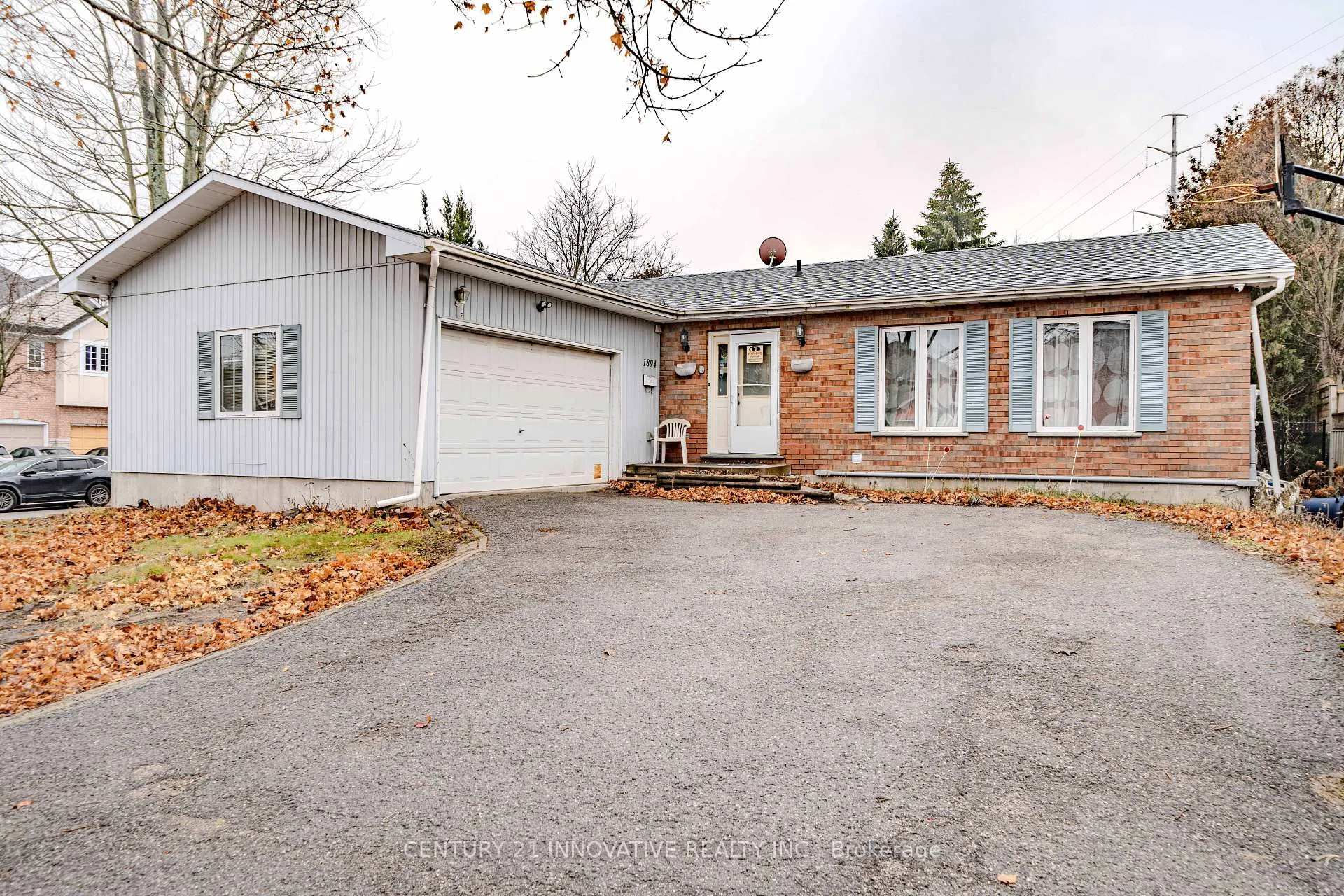 Front of Unit Bsmt, 1894 Woodview Avenue