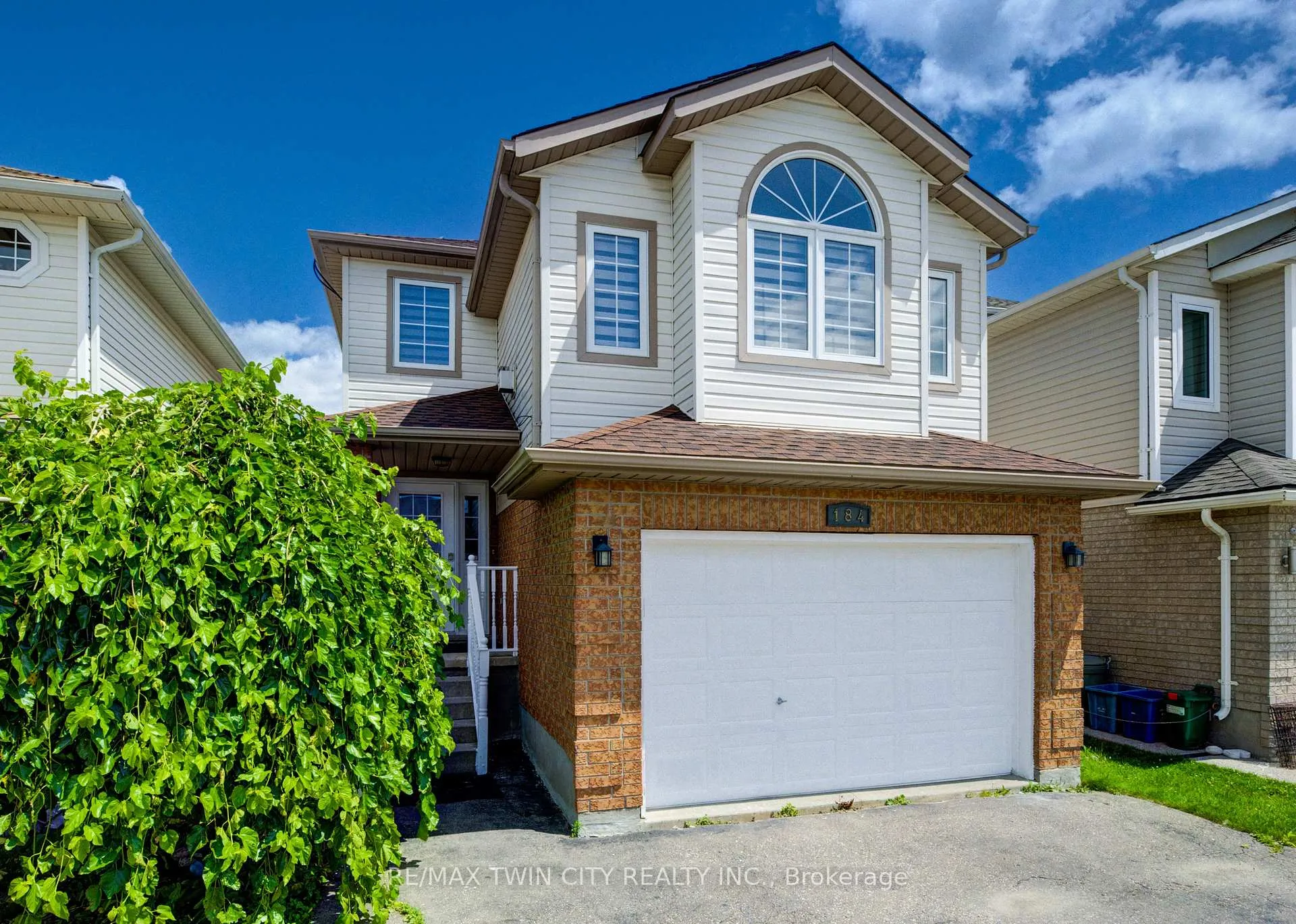 Photo 2 of 184 Copper Leaf Street, Kitchener — HOMEH