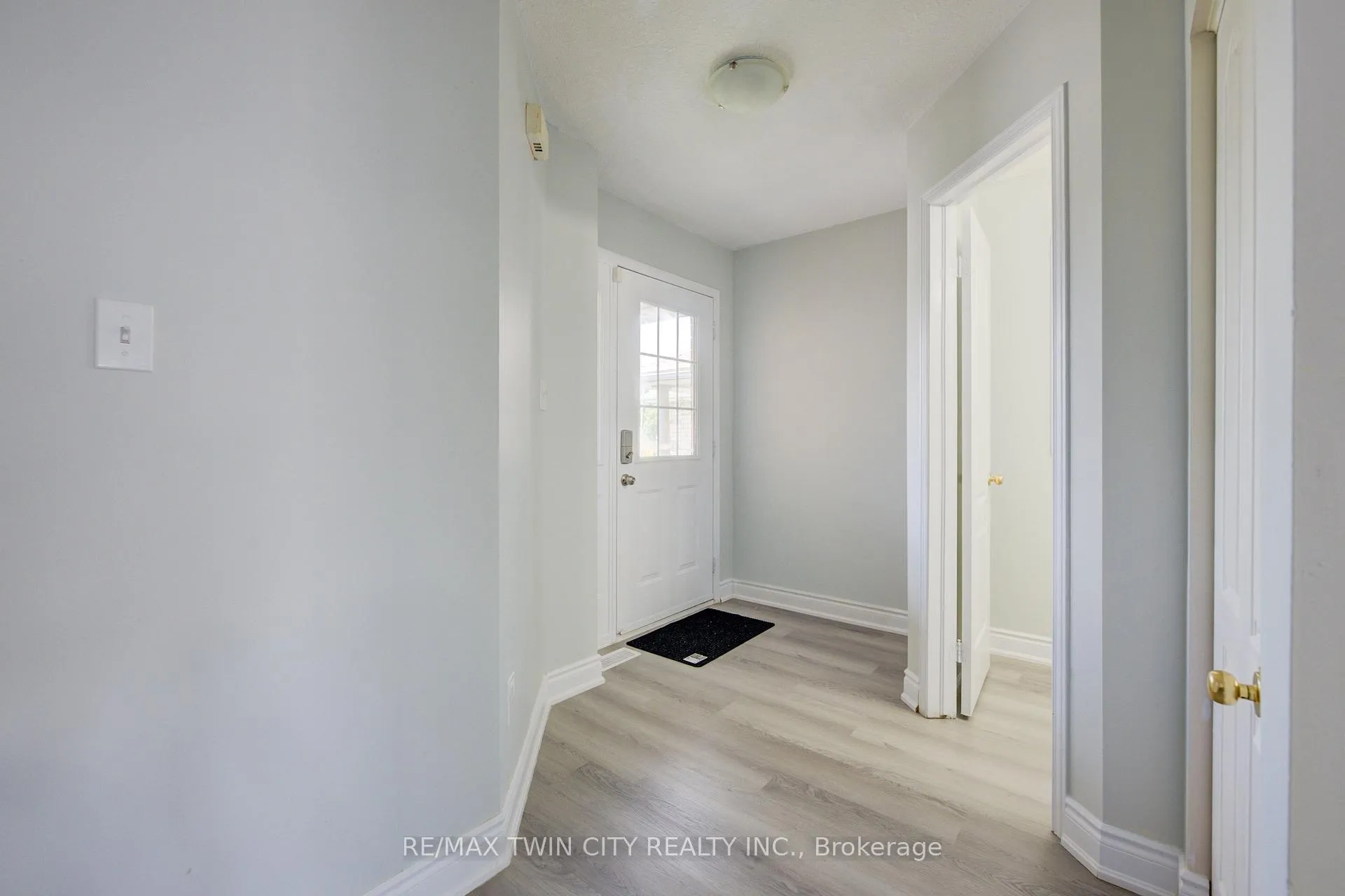 Photo 6 of 184 Copper Leaf Street, Kitchener — HOMEH