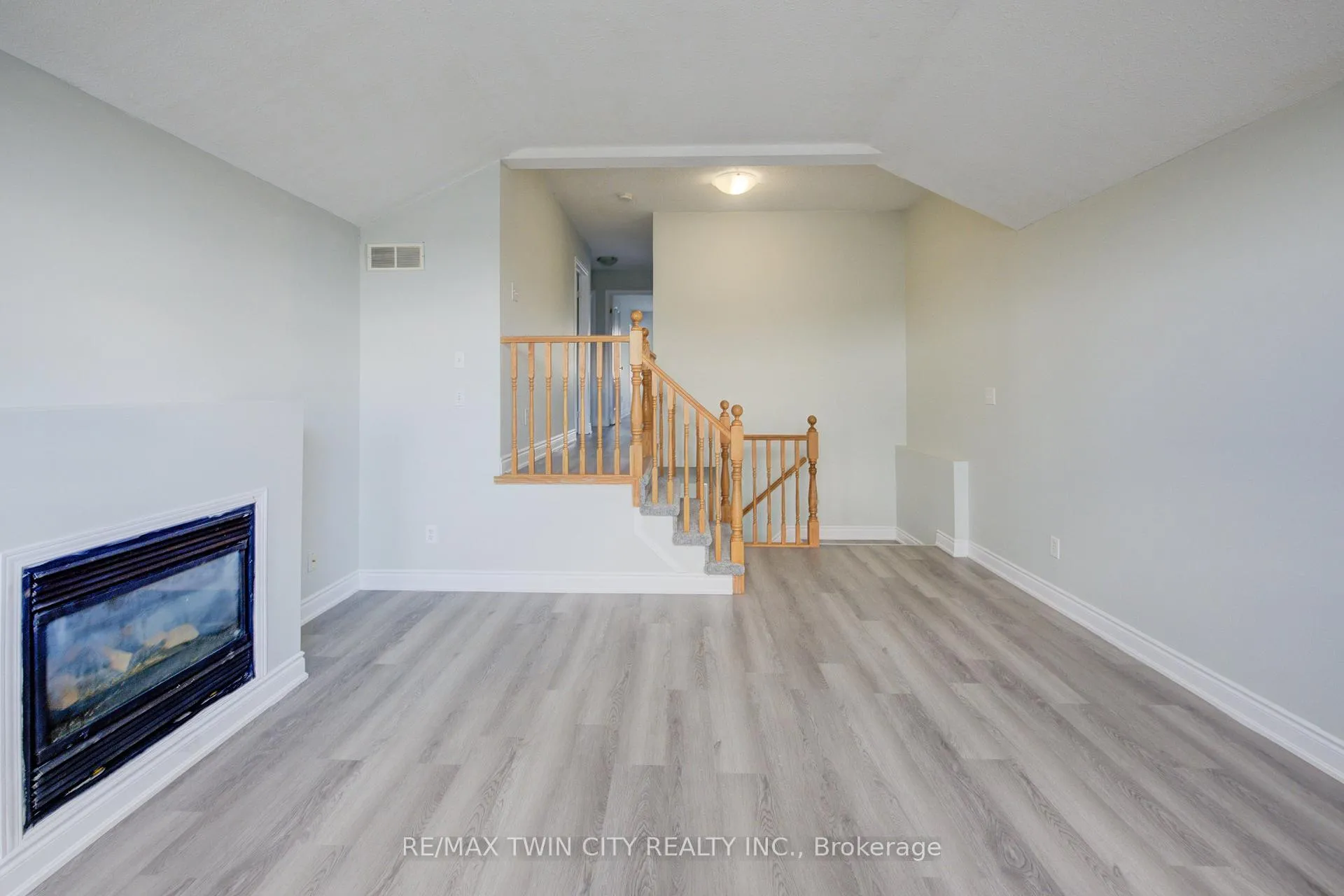 Photo 19 of 184 Copper Leaf Street, Kitchener — HOMEH