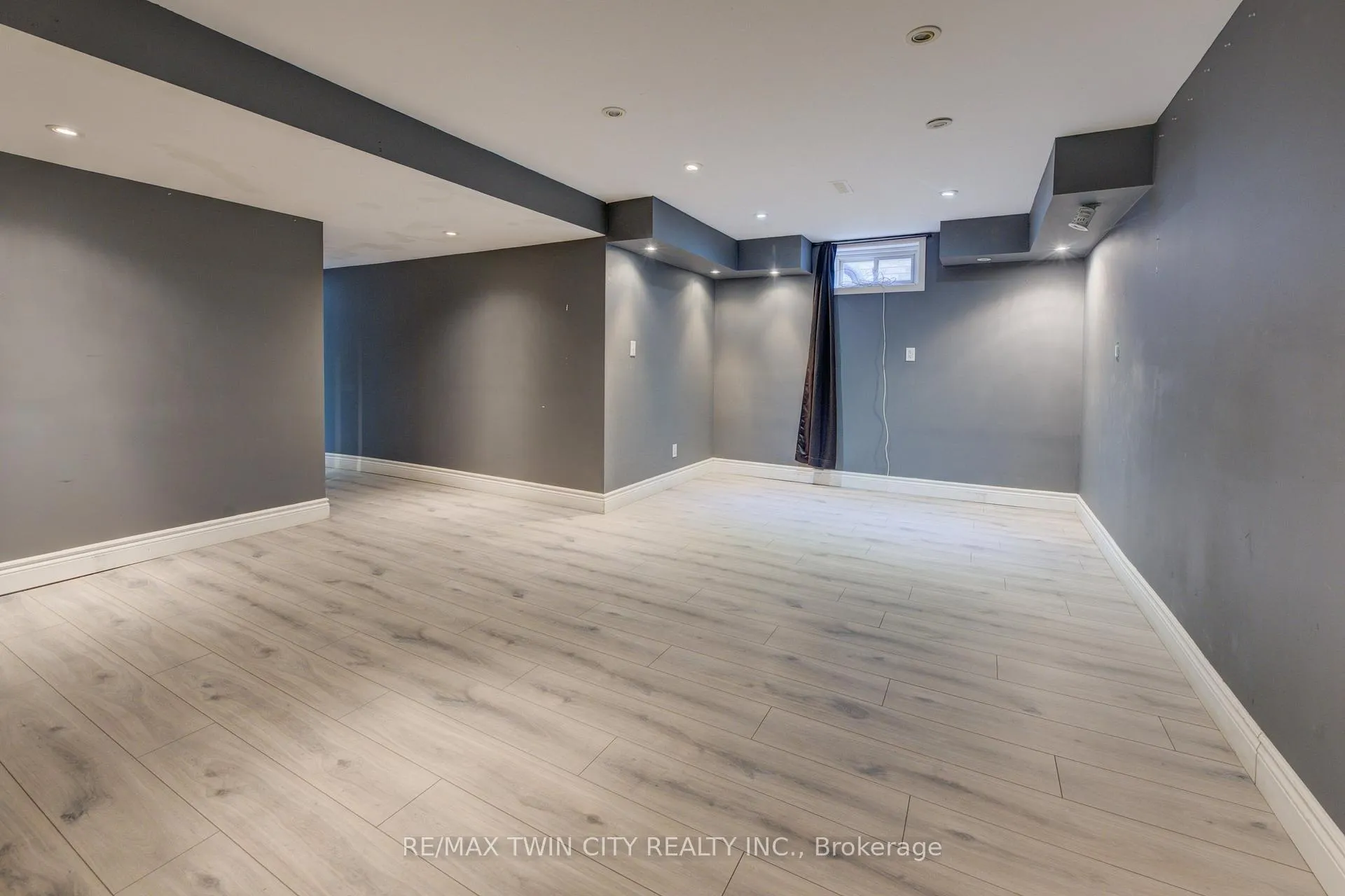 Photo 33 of 184 Copper Leaf Street, Kitchener — HOMEH