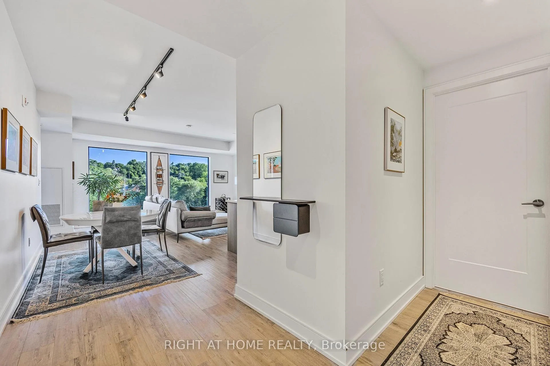 Photo 5 of Unit 720, 185 Dunlop Street E, Barrie, Lakeshore — HOMEH