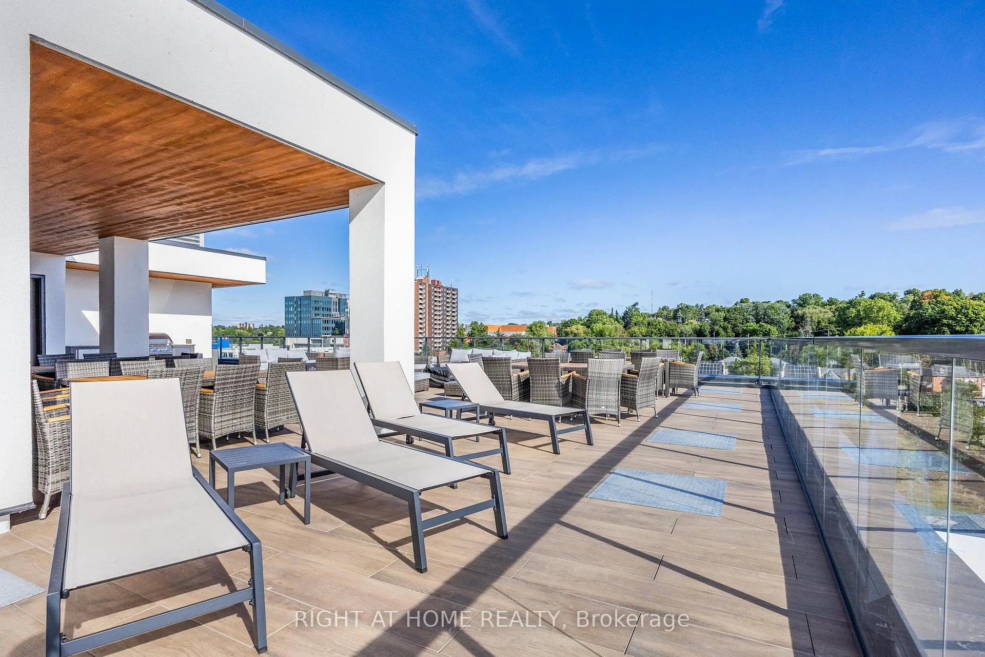 Photo 26 of Unit 720, 185 Dunlop Street E, Barrie, Lakeshore — HOMEH