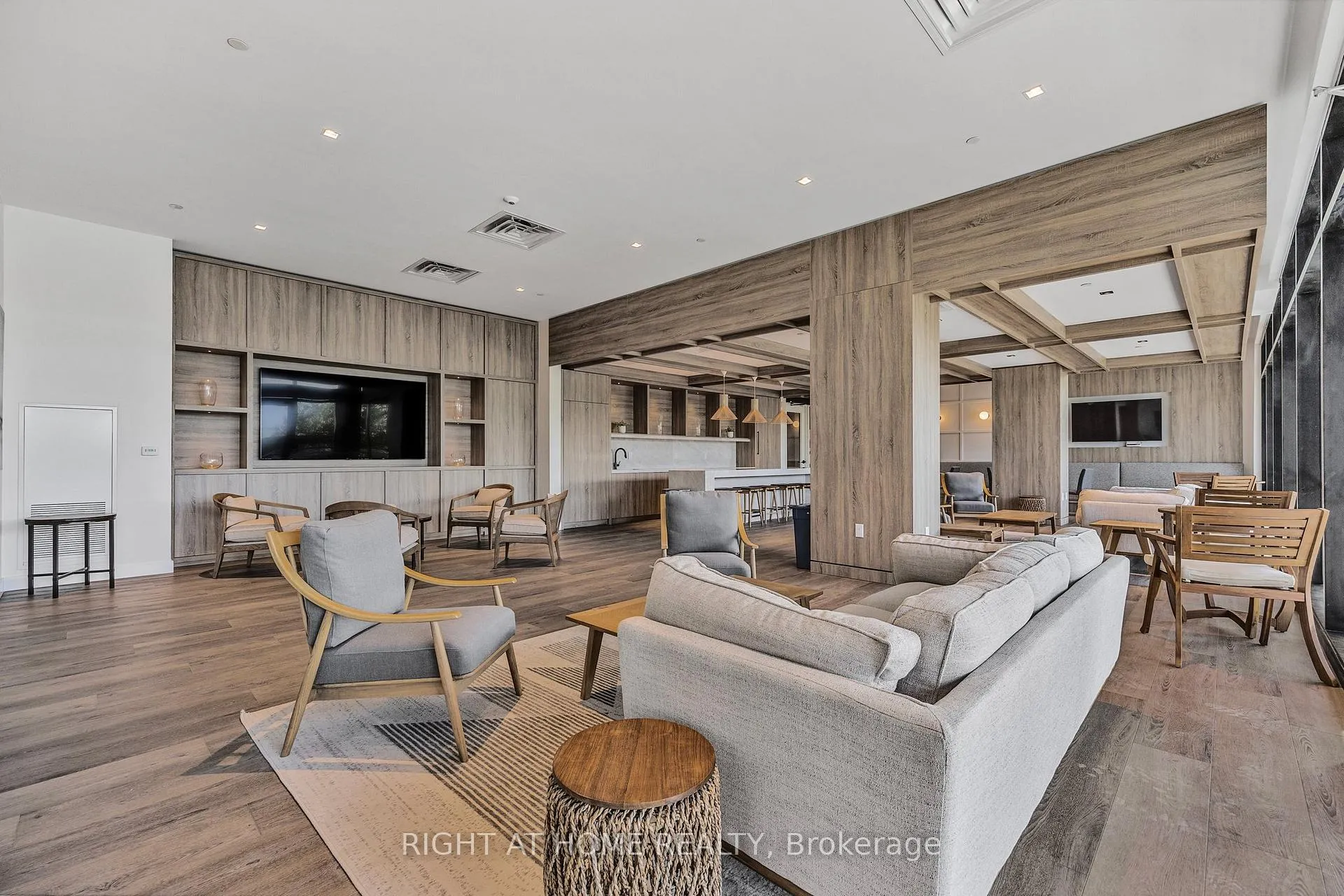 Photo 29 of Unit 720, 185 Dunlop Street E, Barrie, Lakeshore — HOMEH
