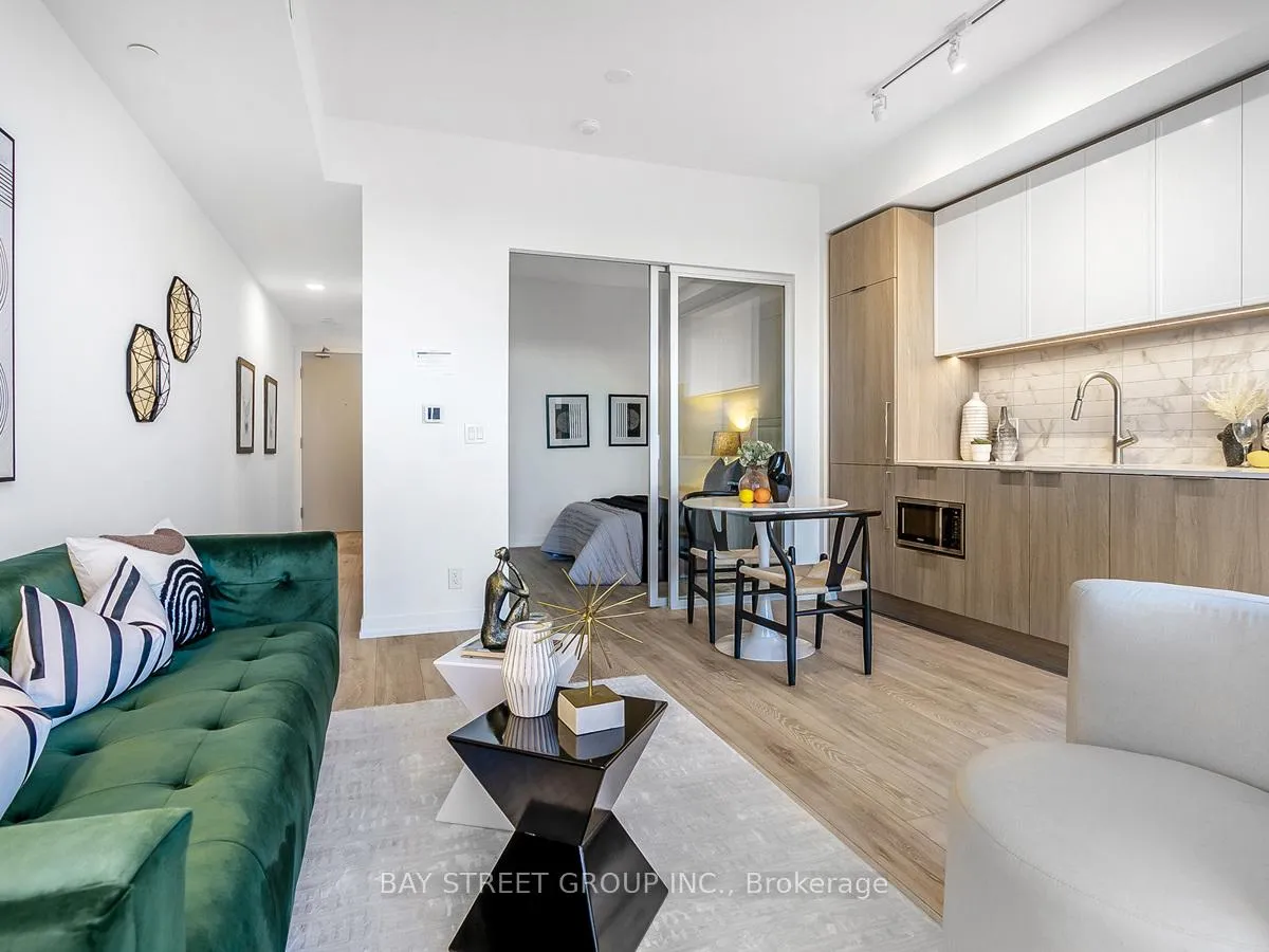 Photo 8 of Unit 1912, 2020 Bathurst Street, Toronto, Humewood-Cedarvale — HOMEH