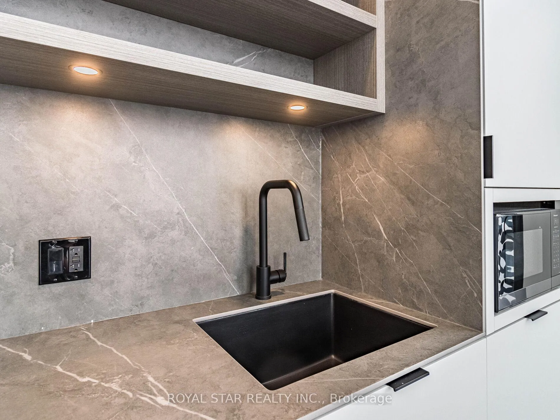Photo 18 of Unit 5102, 55 Charles Street E, Toronto, Church-Yonge Corridor — HOMEH