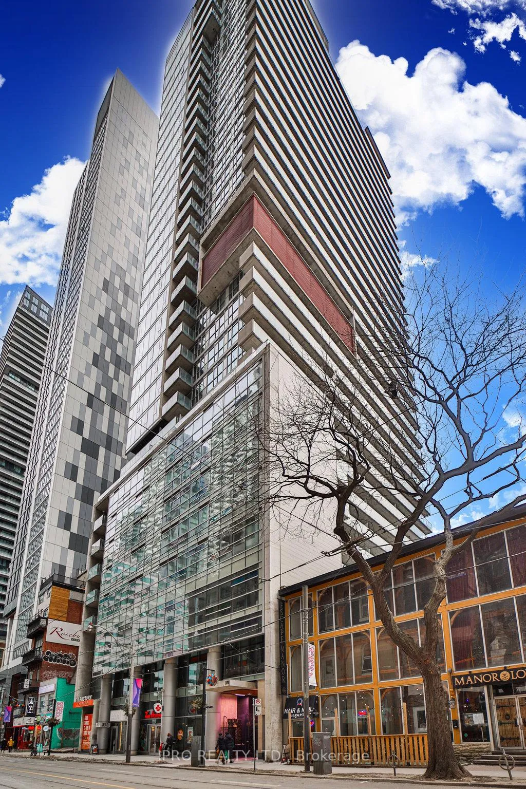 Front of Unit 701, 375 King Street W
