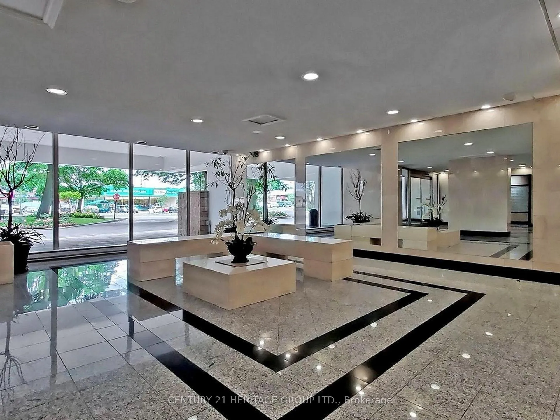 Photo 2 of Unit 308, 1 Royal Orchard Boulevard, Markham, Royal Orchard — HOMEH