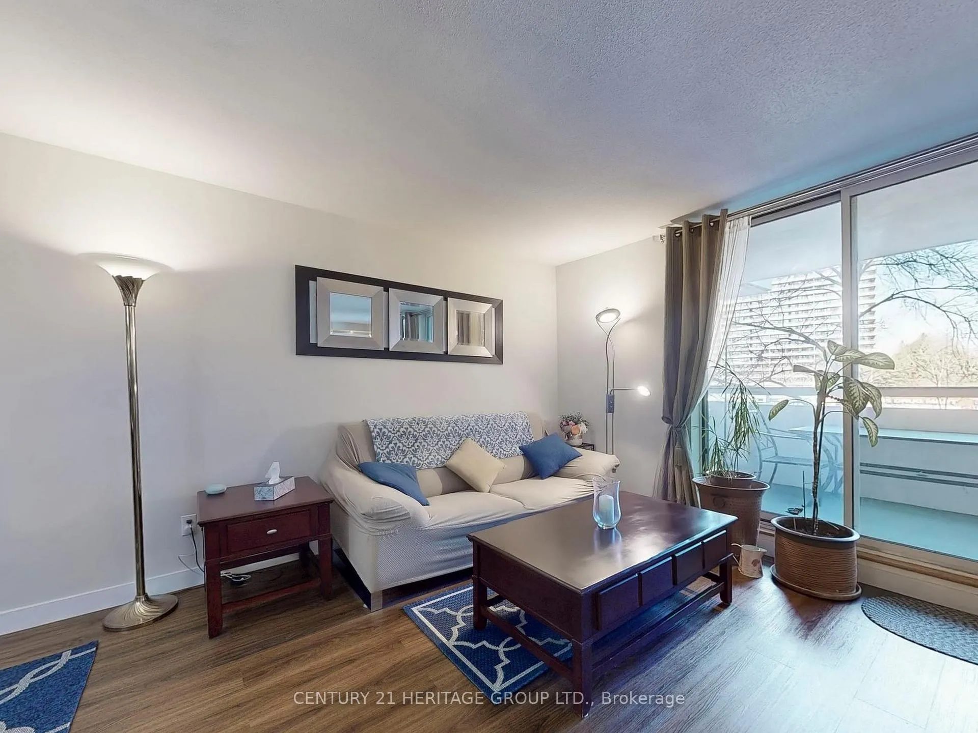 Photo 5 of Unit 308, 1 Royal Orchard Boulevard, Markham, Royal Orchard — HOMEH