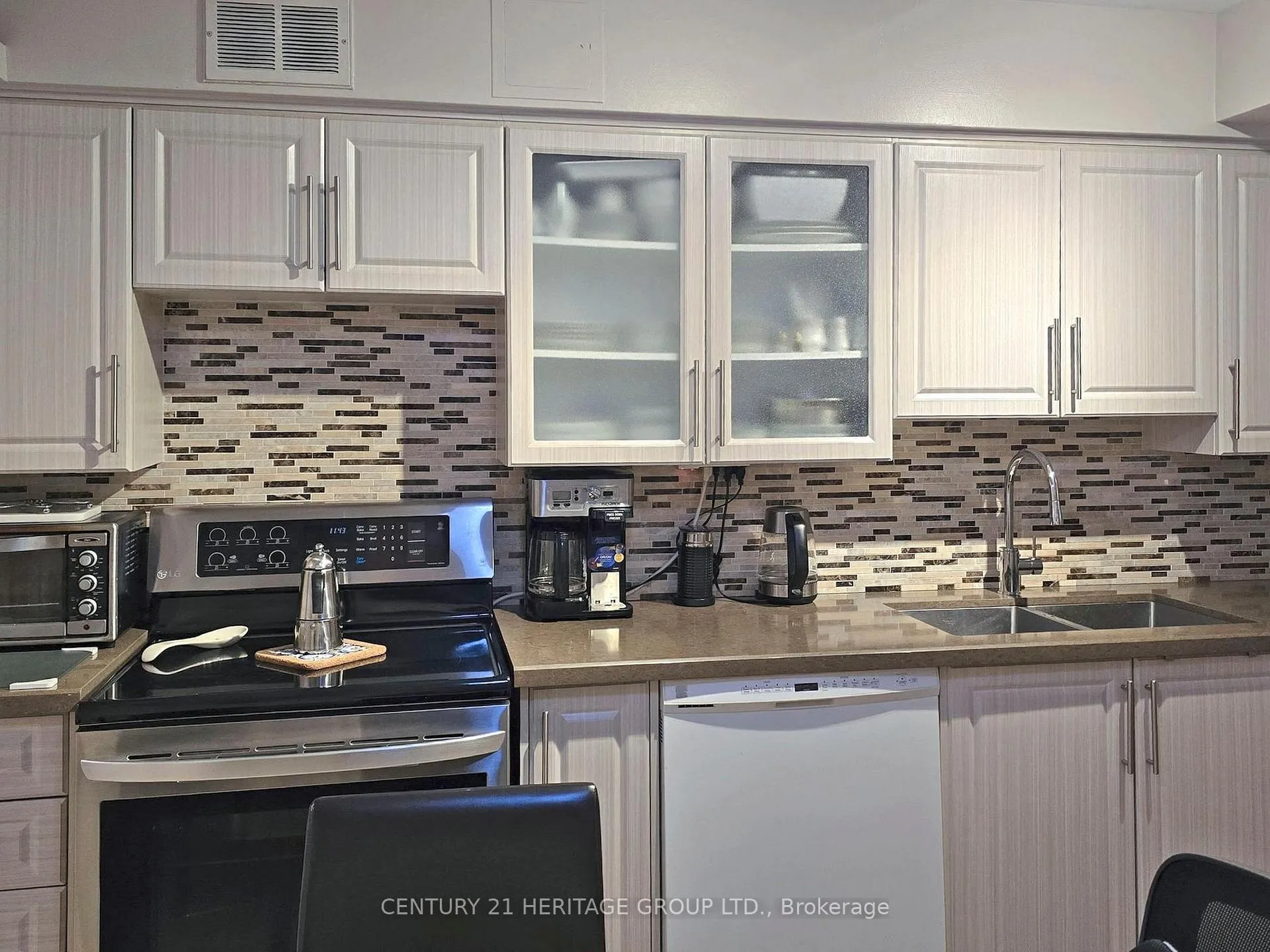 Photo 13 of Unit 308, 1 Royal Orchard Boulevard, Markham, Royal Orchard — HOMEH