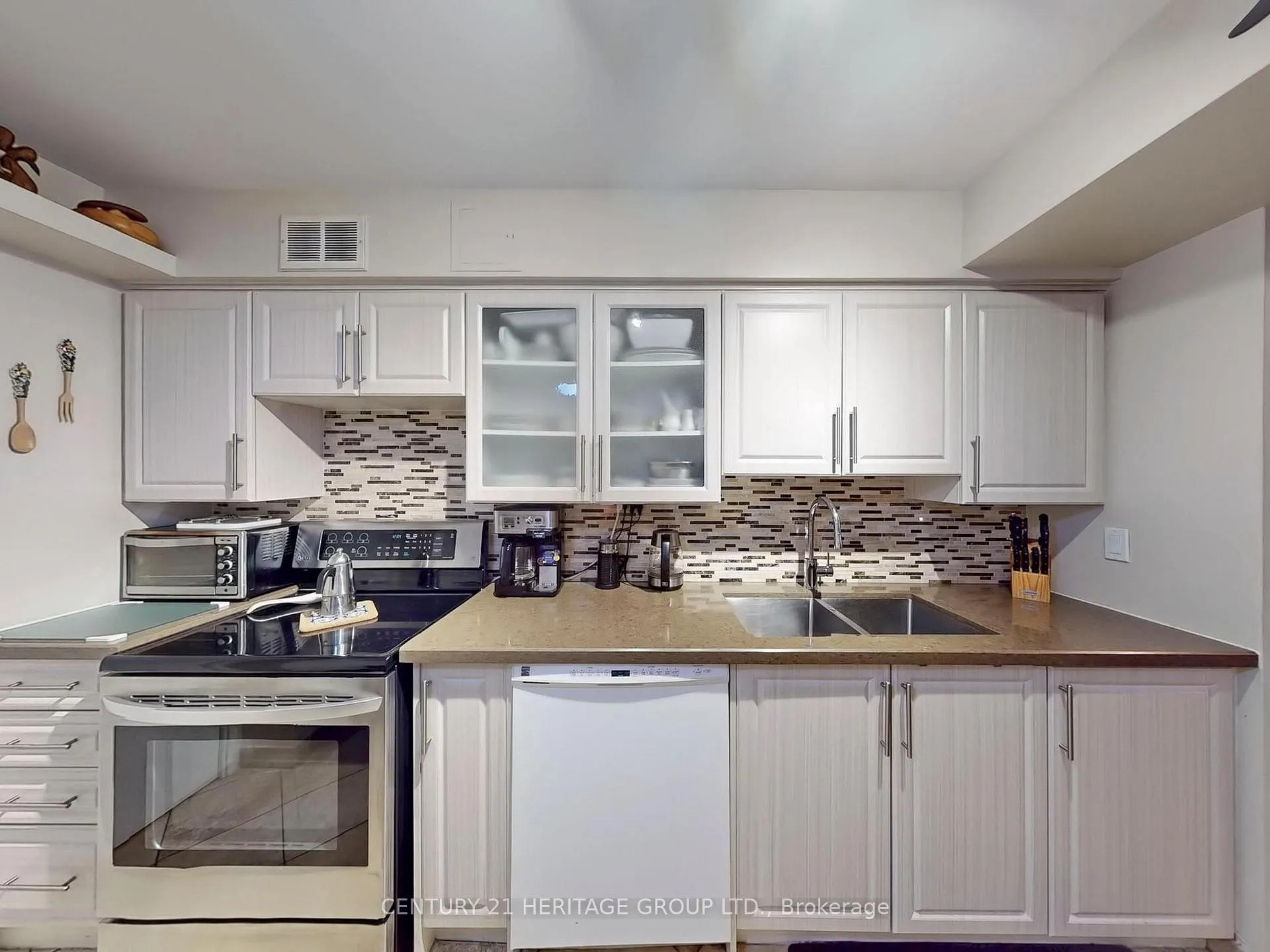 Photo 14 of Unit 308, 1 Royal Orchard Boulevard, Markham, Royal Orchard — HOMEH