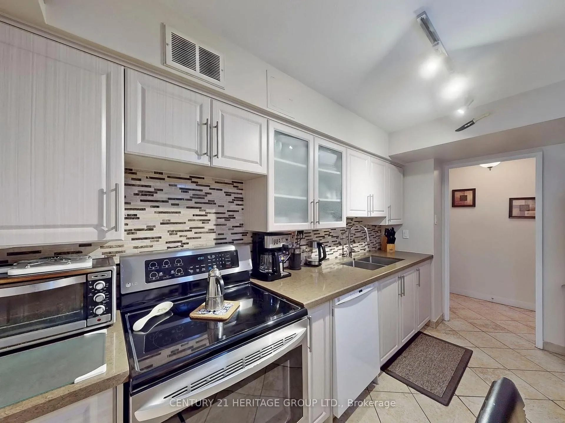 Photo 15 of Unit 308, 1 Royal Orchard Boulevard, Markham, Royal Orchard — HOMEH