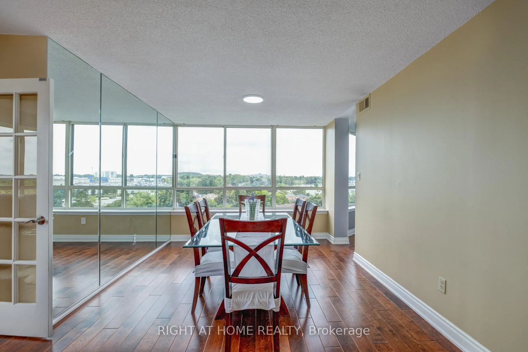Photo 12 of Unit 712, 55 Austin Drive, Markham, Markville — HOMEH