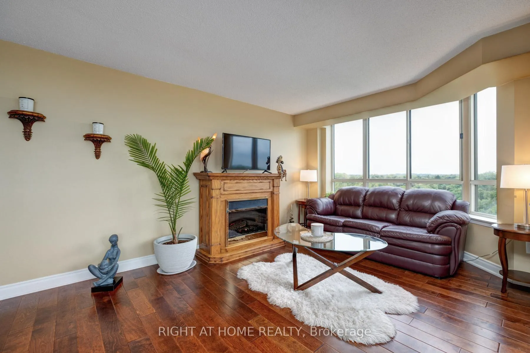 Photo 16 of Unit 712, 55 Austin Drive, Markham, Markville — HOMEH