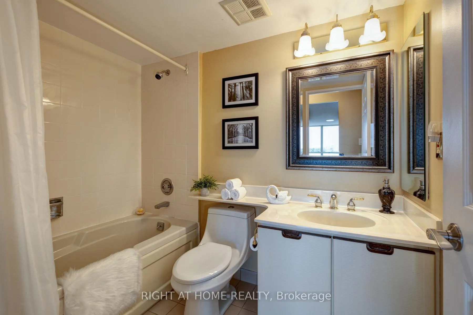 Photo 22 of Unit 712, 55 Austin Drive, Markham, Markville — HOMEH