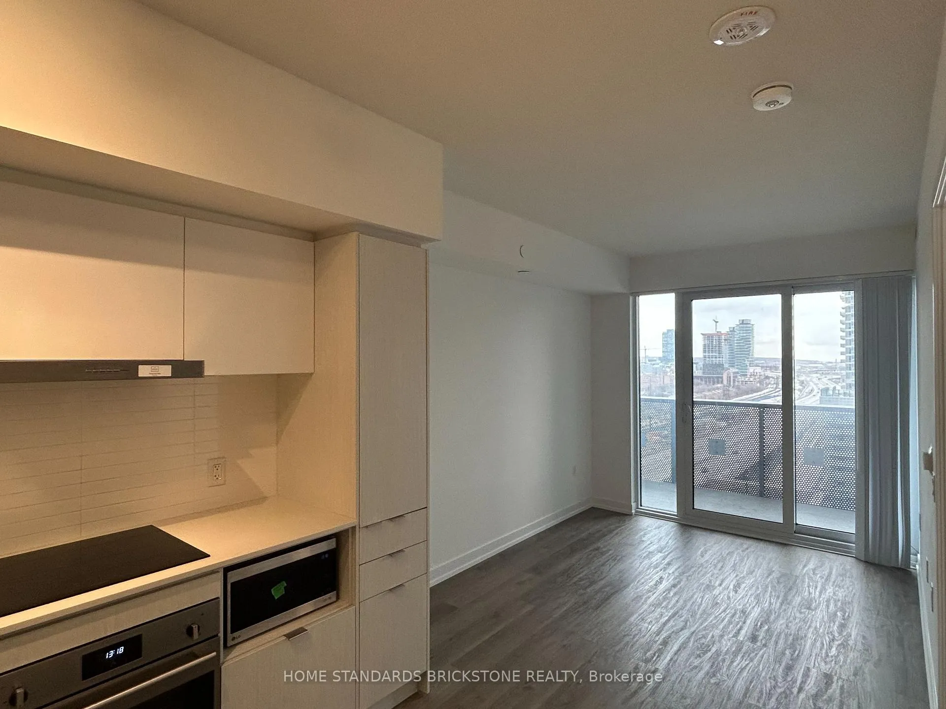 Photo 6 of Unit 1807, 55 Cooper Street, Toronto, Waterfront Communities — HOMEH