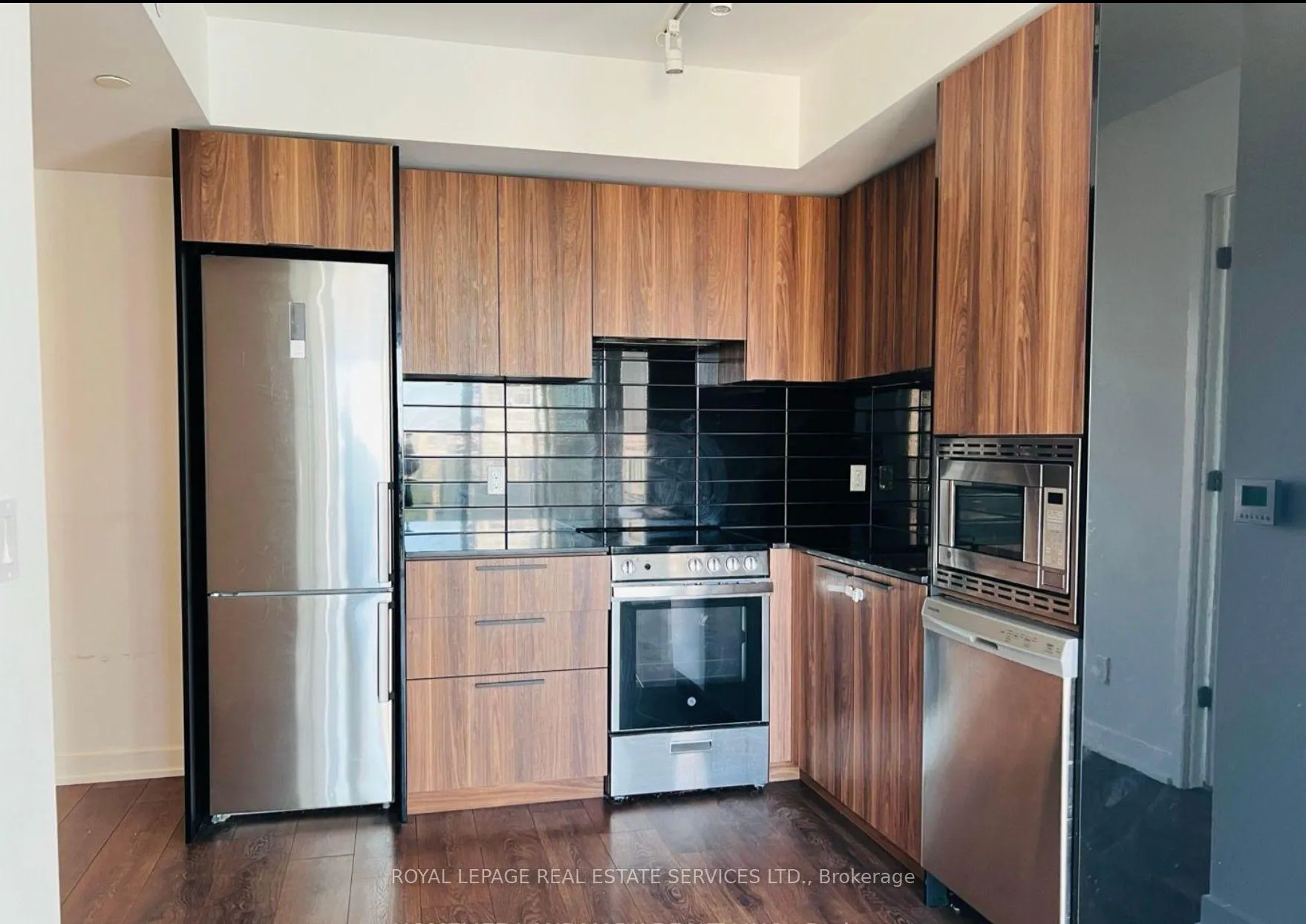 Photo 8 of Unit 1512, 501 Yonge Street, Toronto, Church-Yonge Corridor — HOMEH